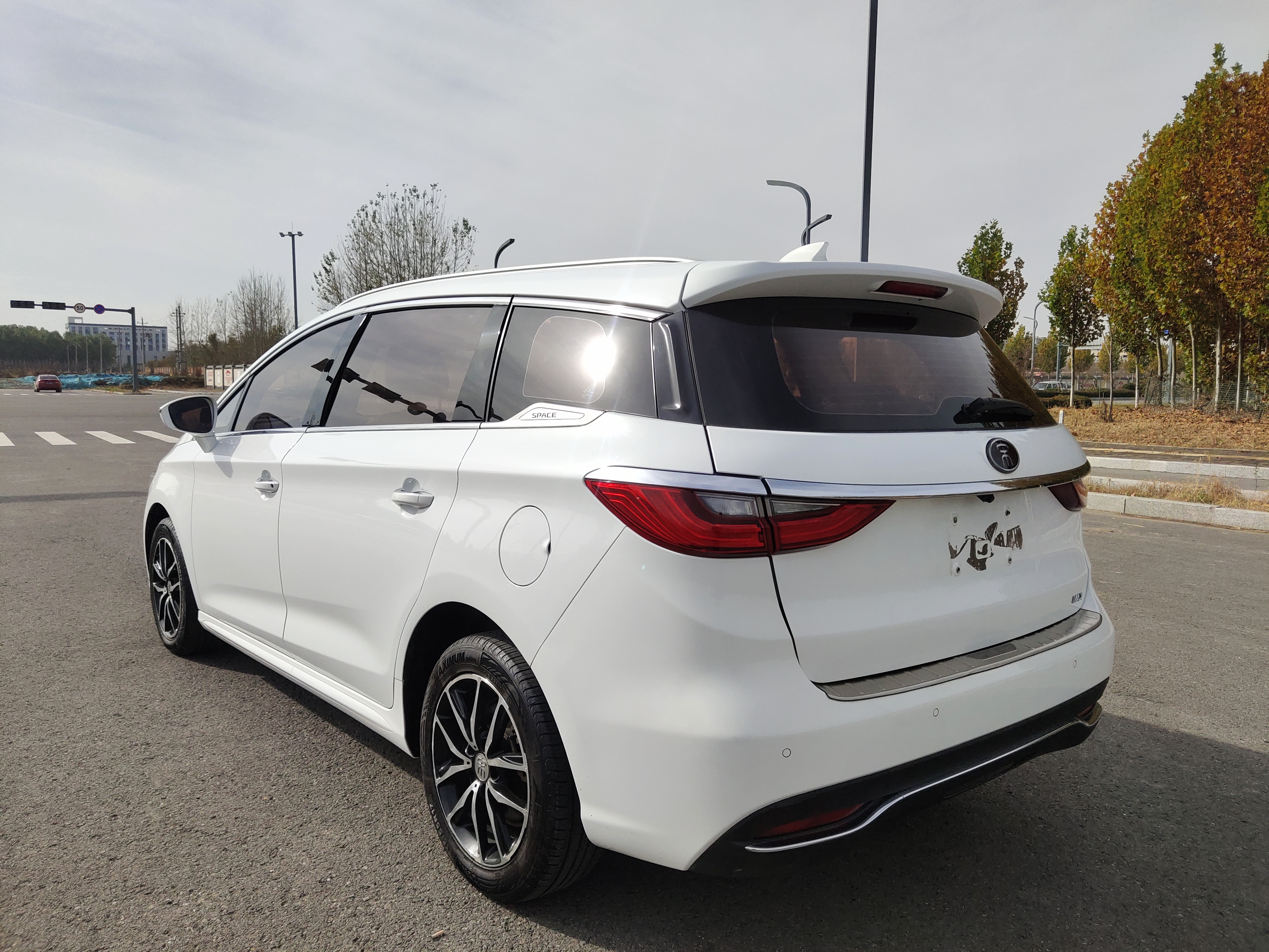 BYD Song MAX 2018 immagine di auto #7