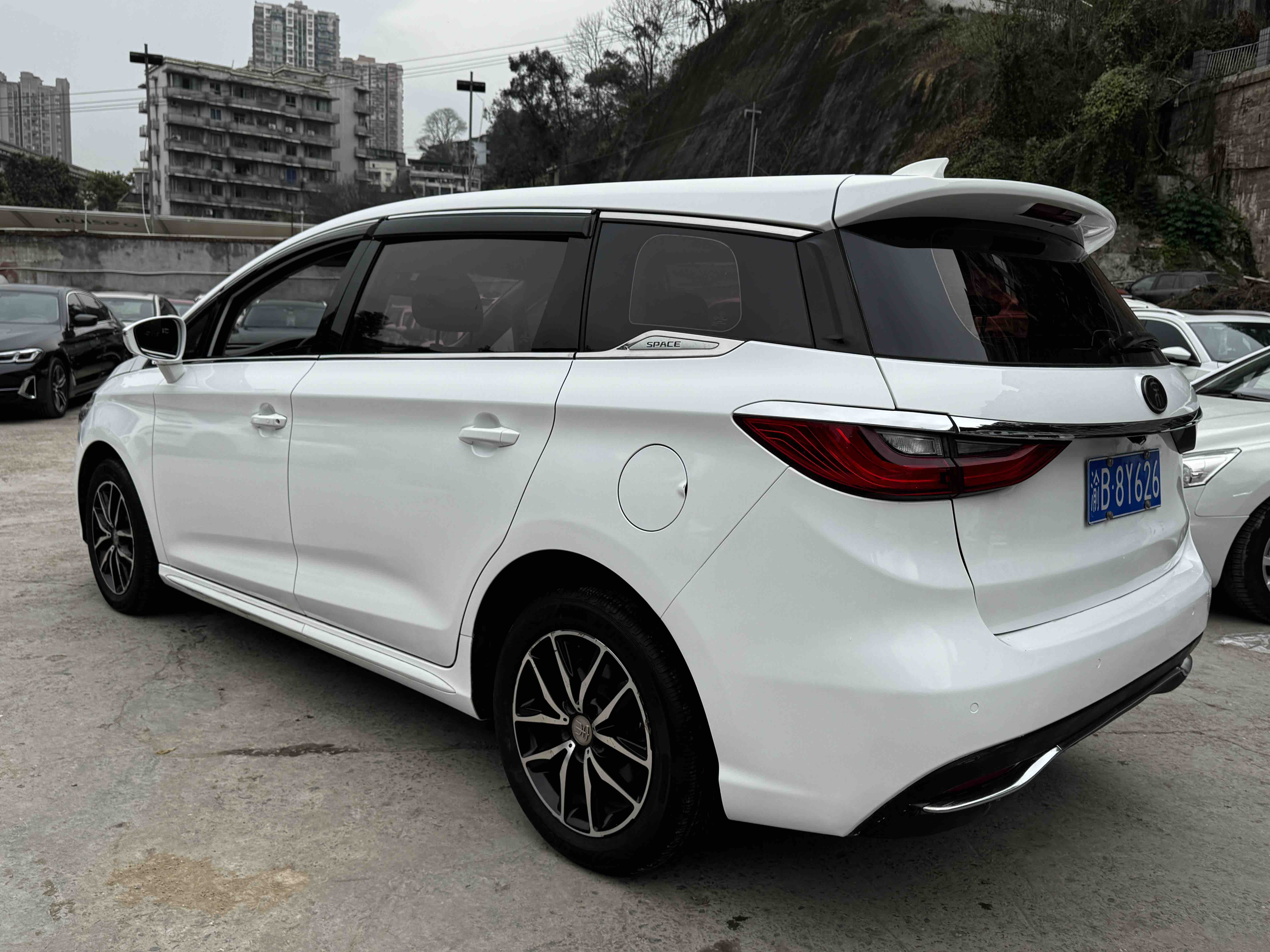 BYD Song MAX 2018 immagine di auto #7