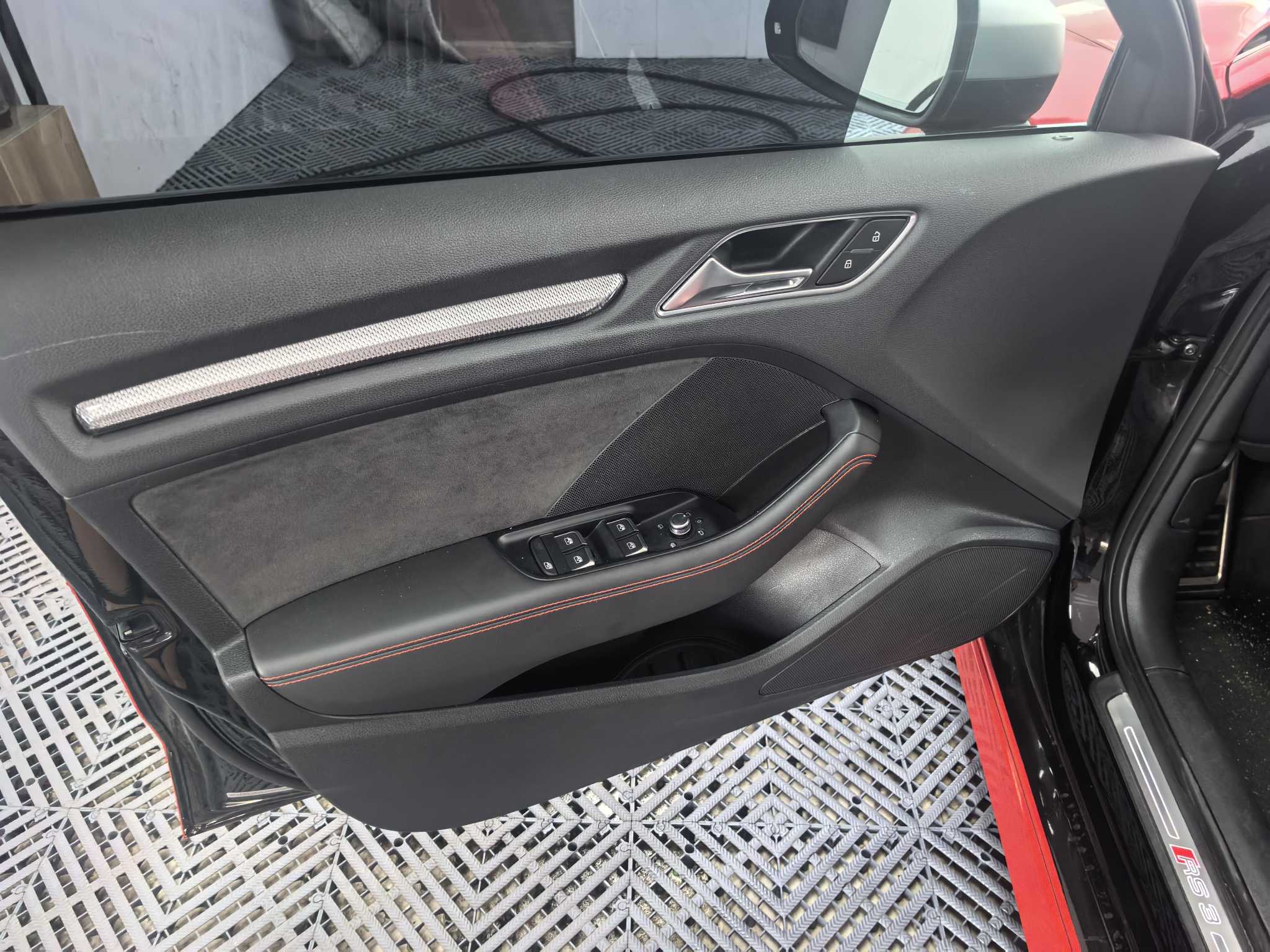 Audi RS 3 2018 car image #7