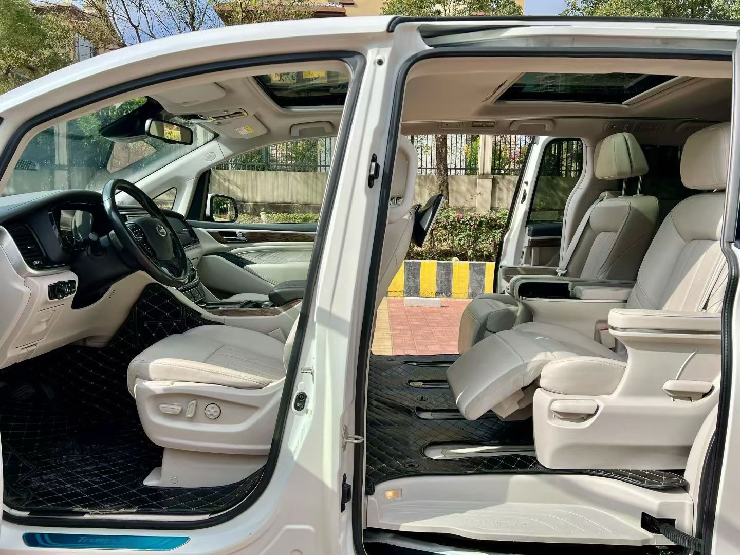 GAC Trumpchi M8 2019 car image #7