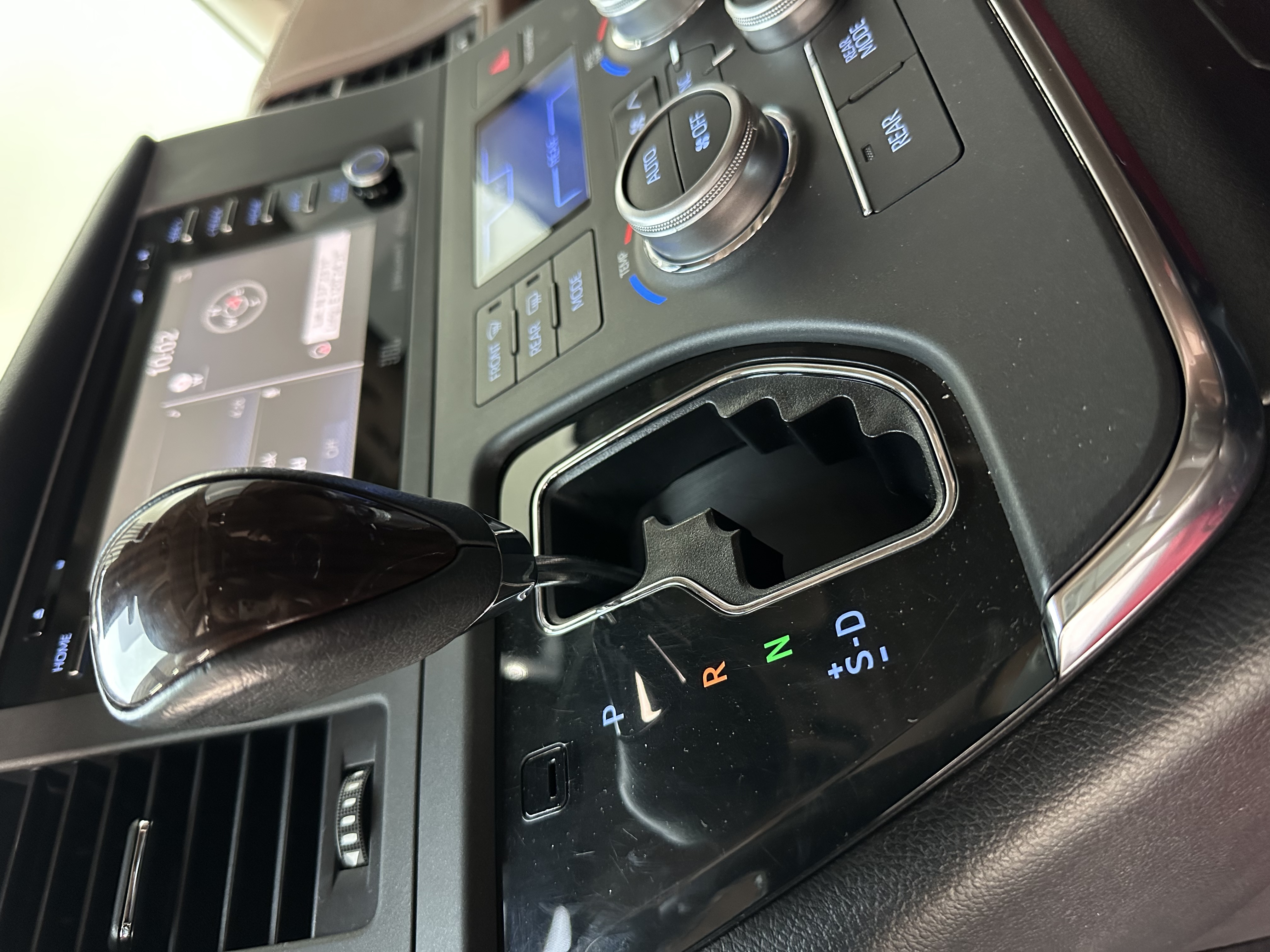 Toyota SIENNA 2018 car image #7
