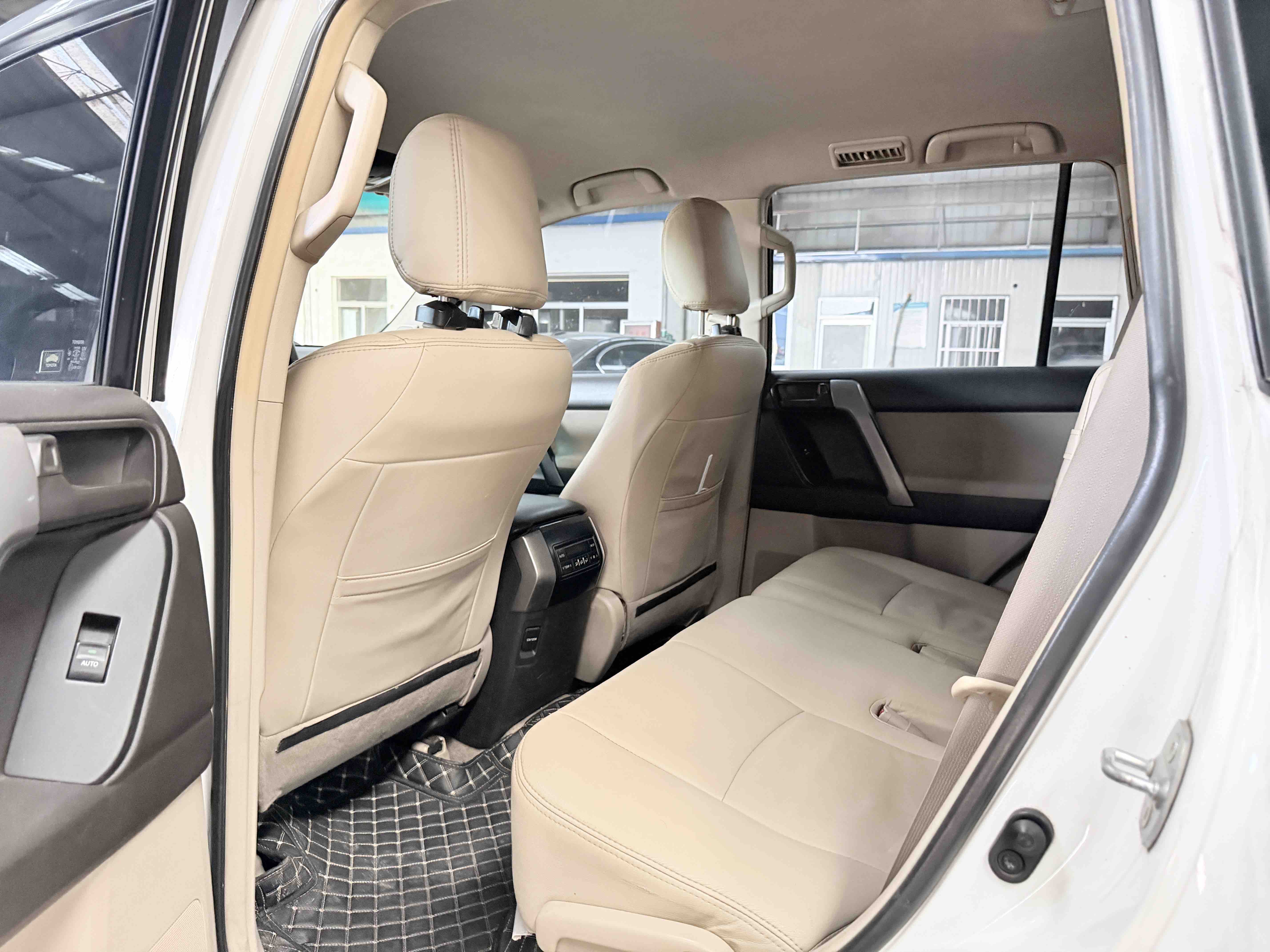 Toyota 2014 #7 Toyota 2014 car image #7