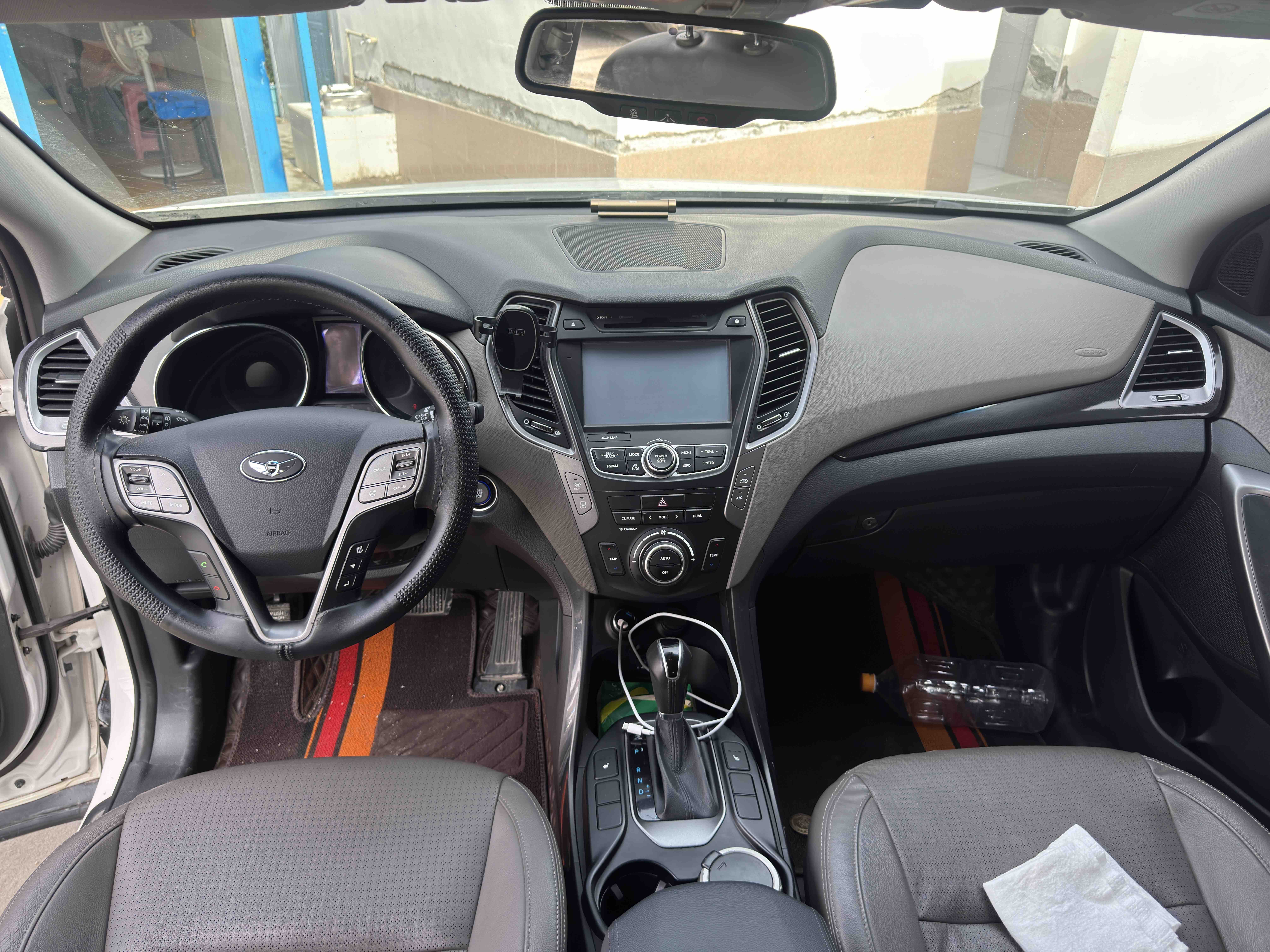 Hyundai Grand Santa Fe 2014 car image #7