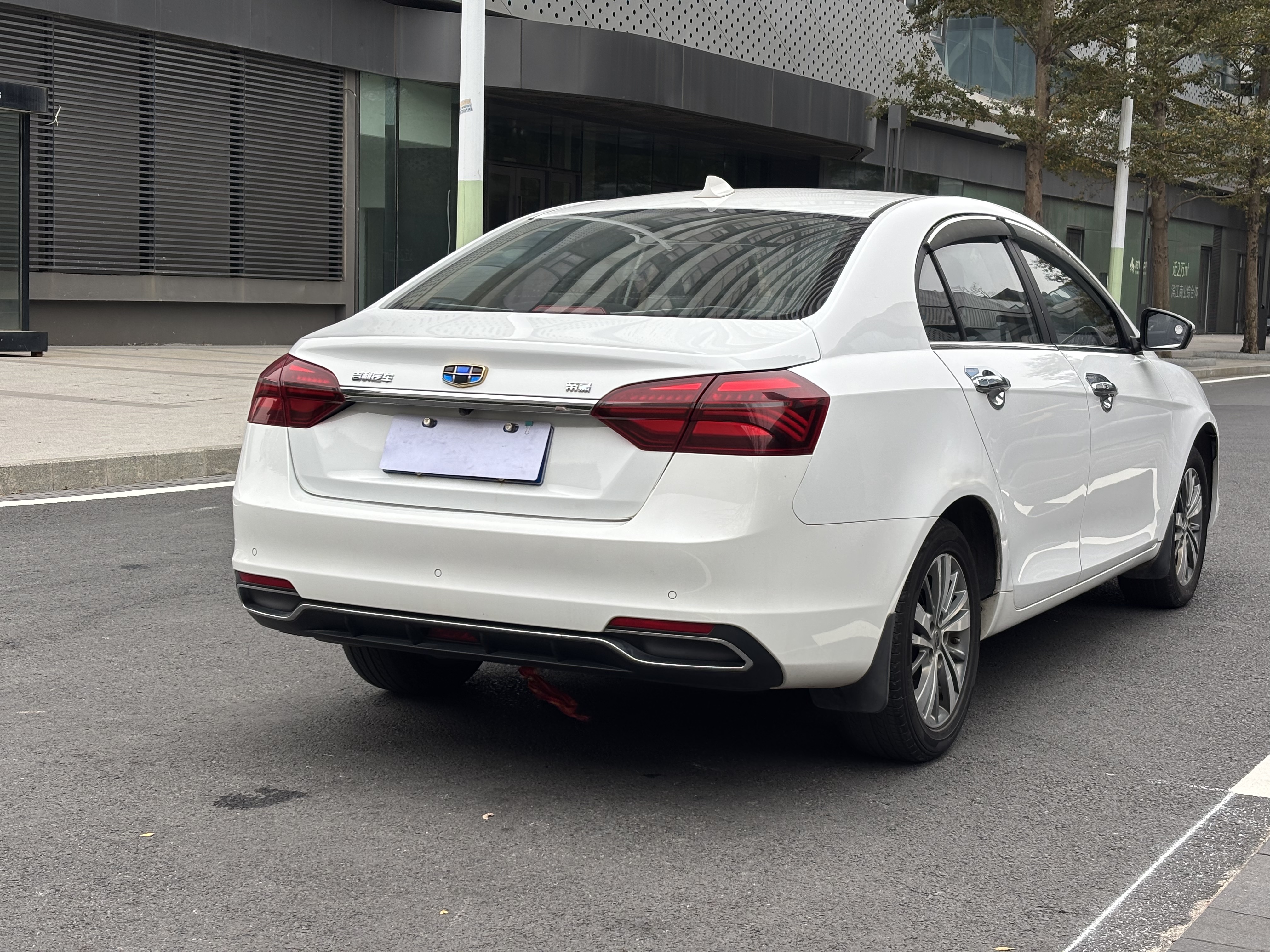GEELY Emgrand 2018 #7 GEELY Emgrand 2018 car image #7
