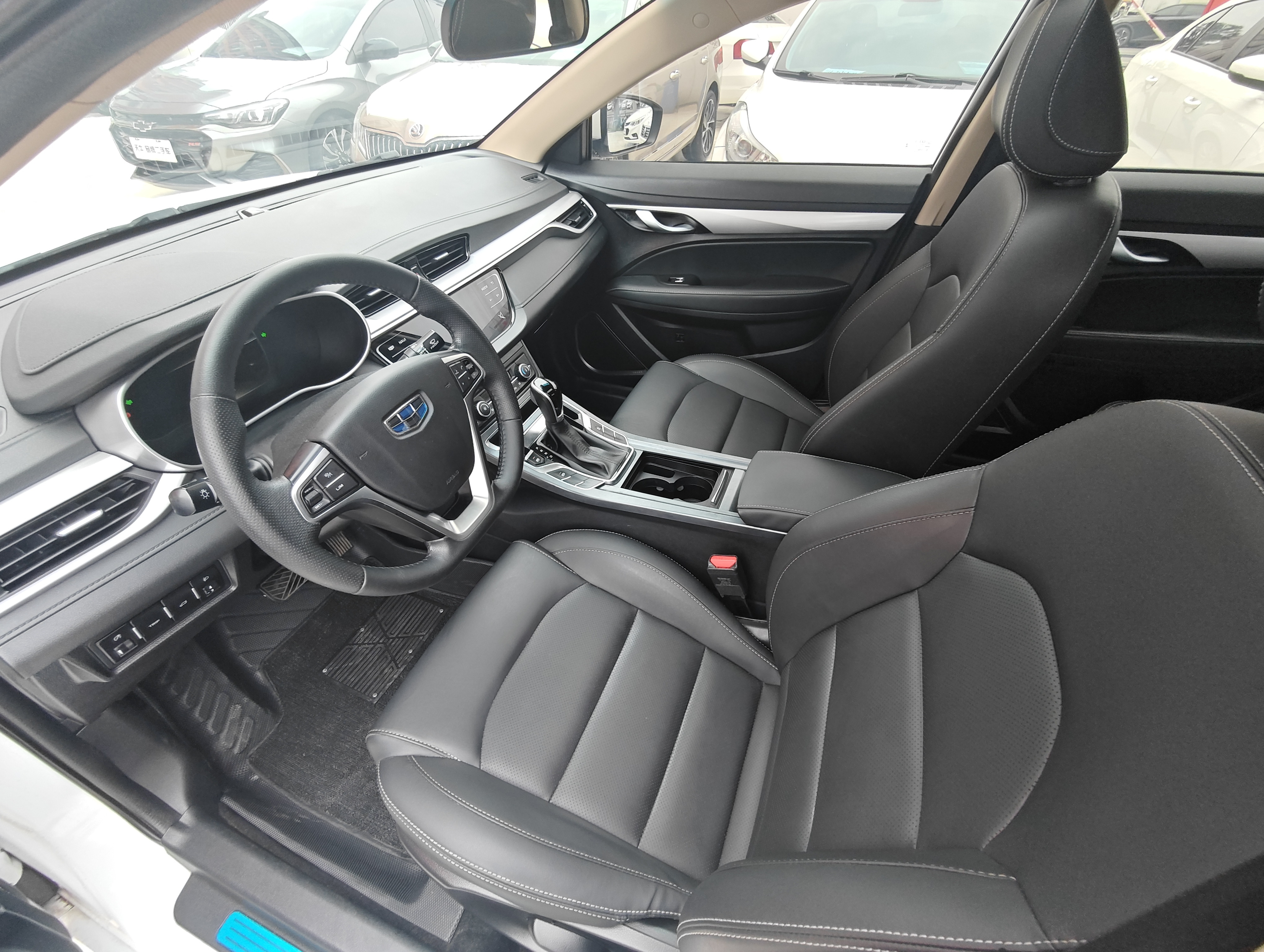 Emgrand 2018 #7 Emgrand 2018 car image #7