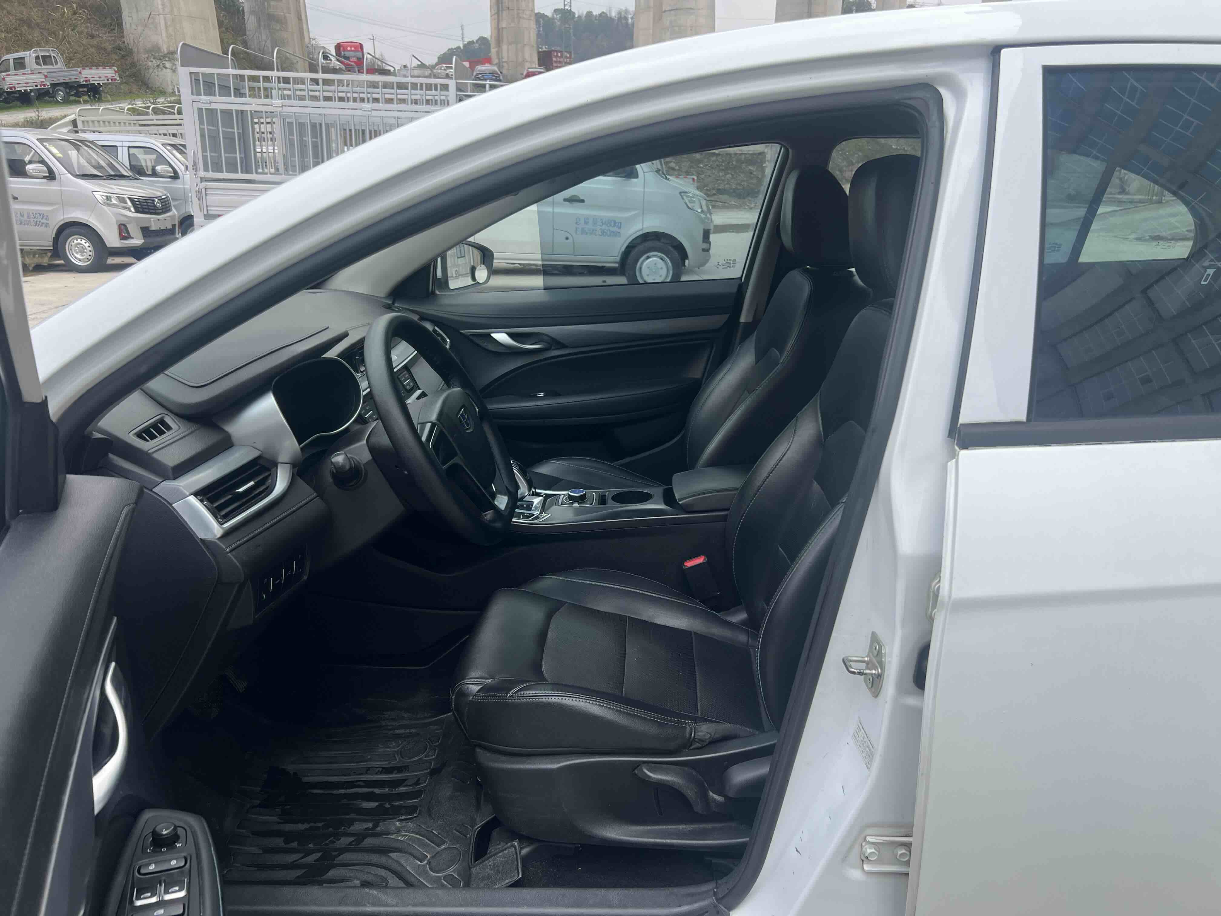 GEELY Emgrand New Energy 2019 car image #7