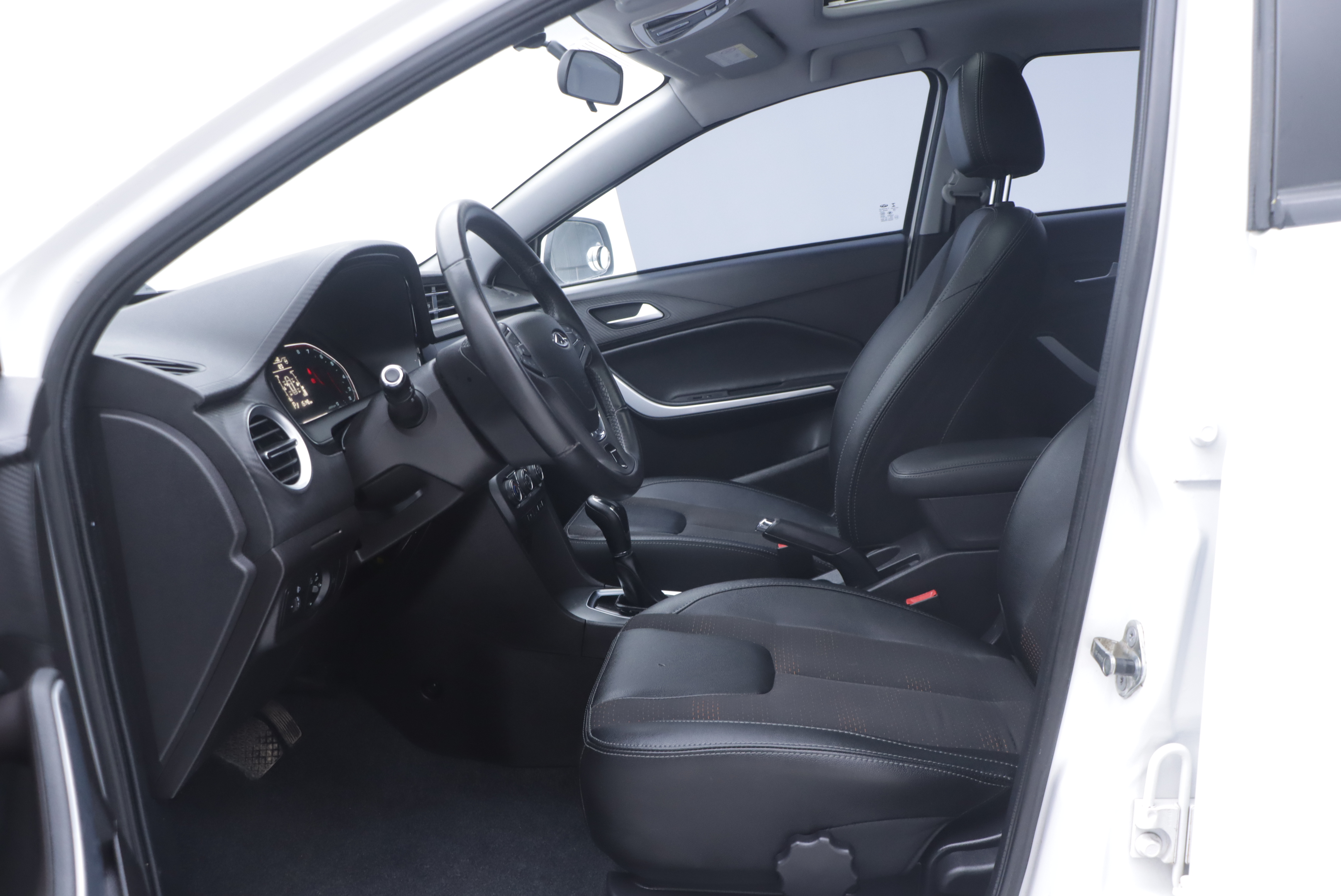 Chery Tiggo 3x 2018 immagine di auto #7