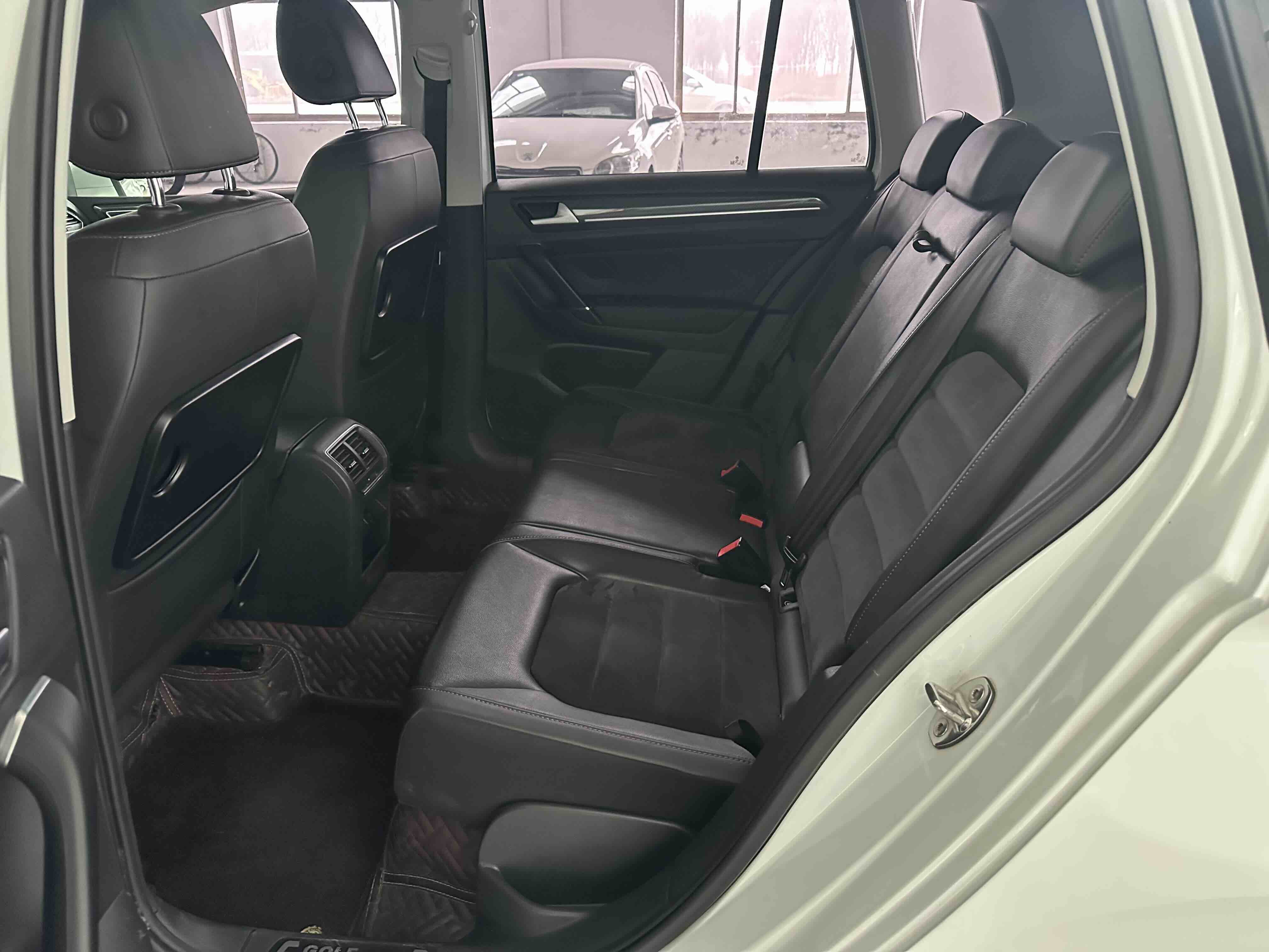 Volkswagen Golf Sportsvan 2017 car image #7