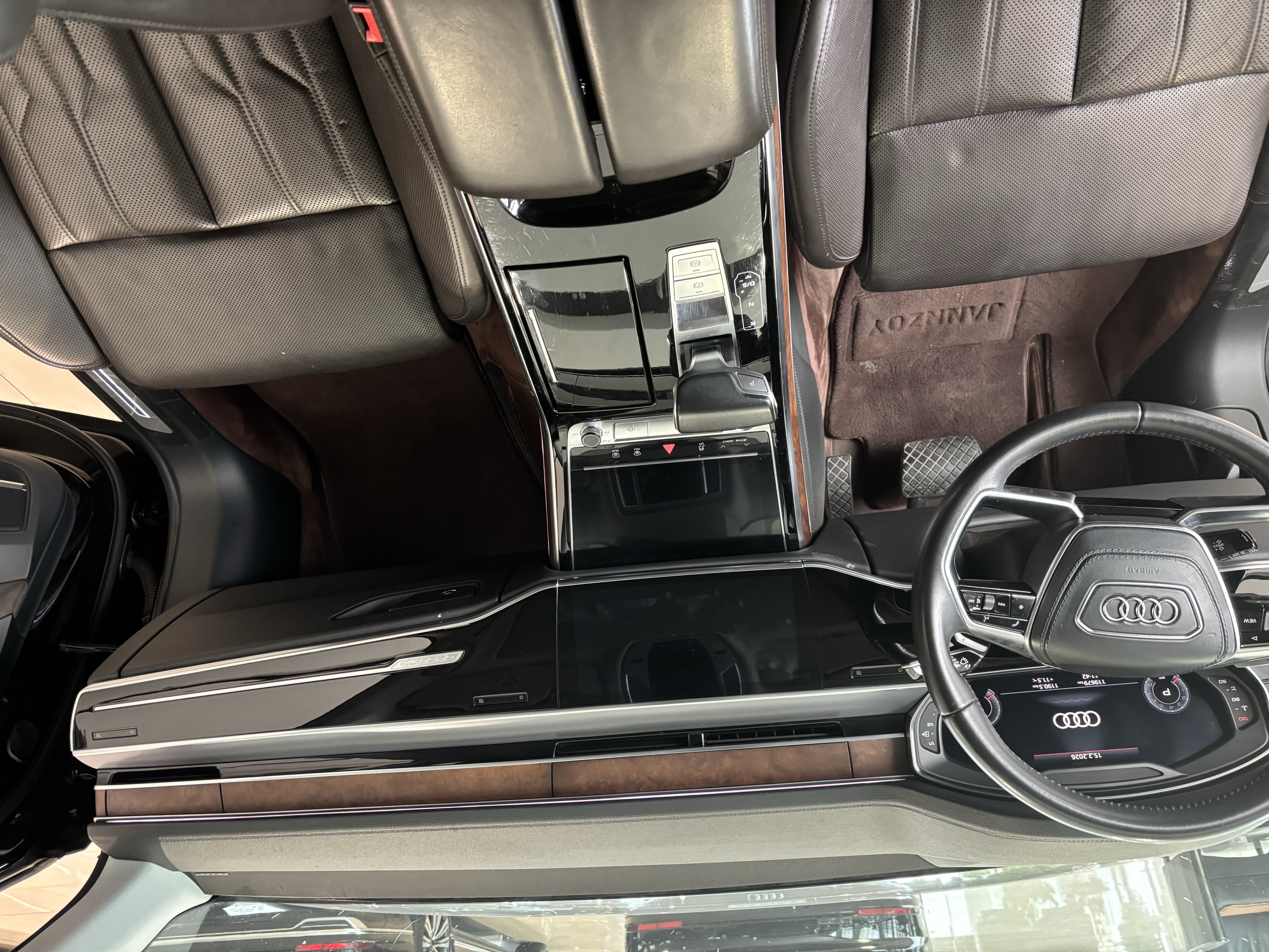 Audi A8 2019 car image #7