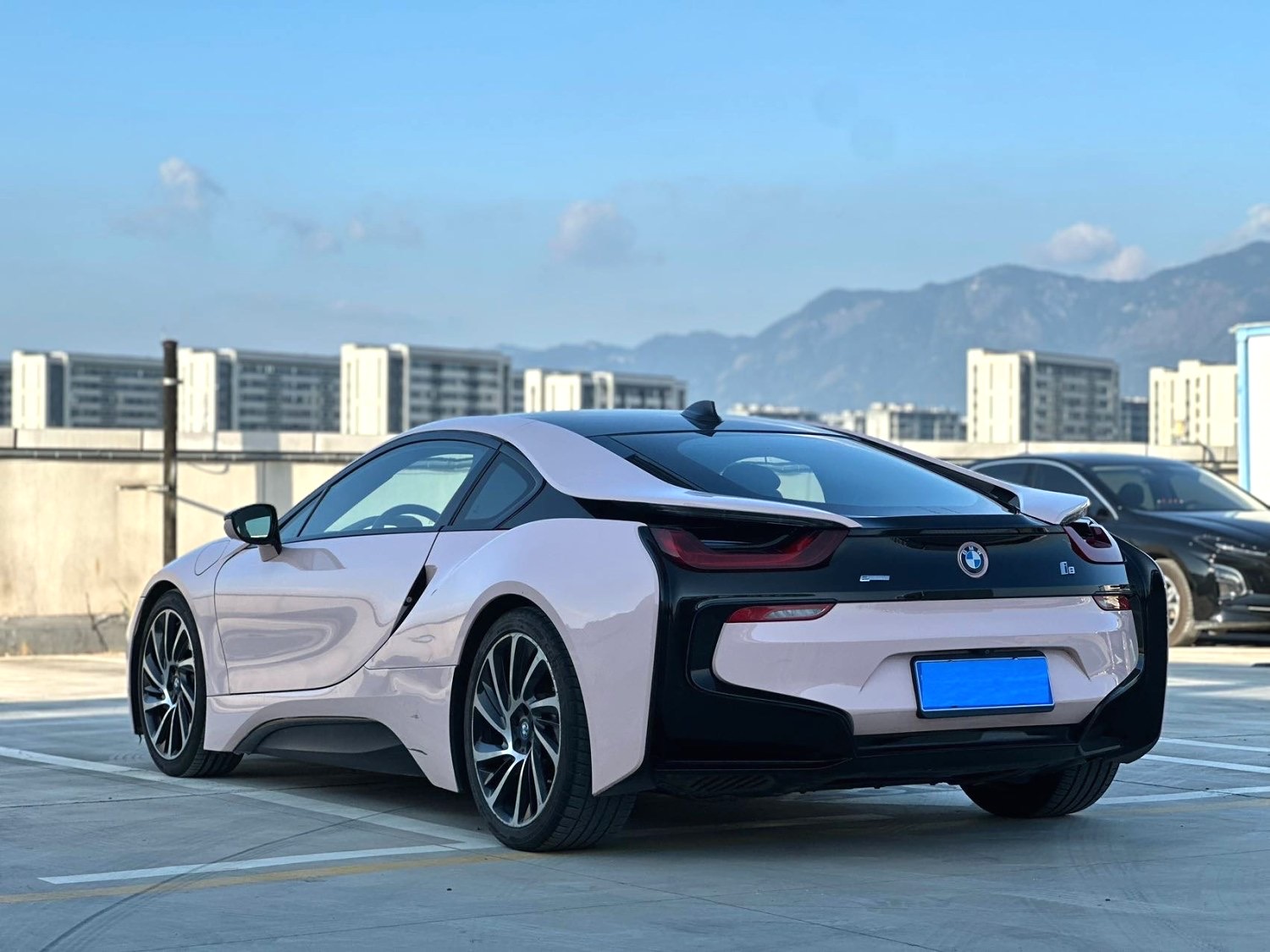 BMW i8 2015 صورة سيارة #7