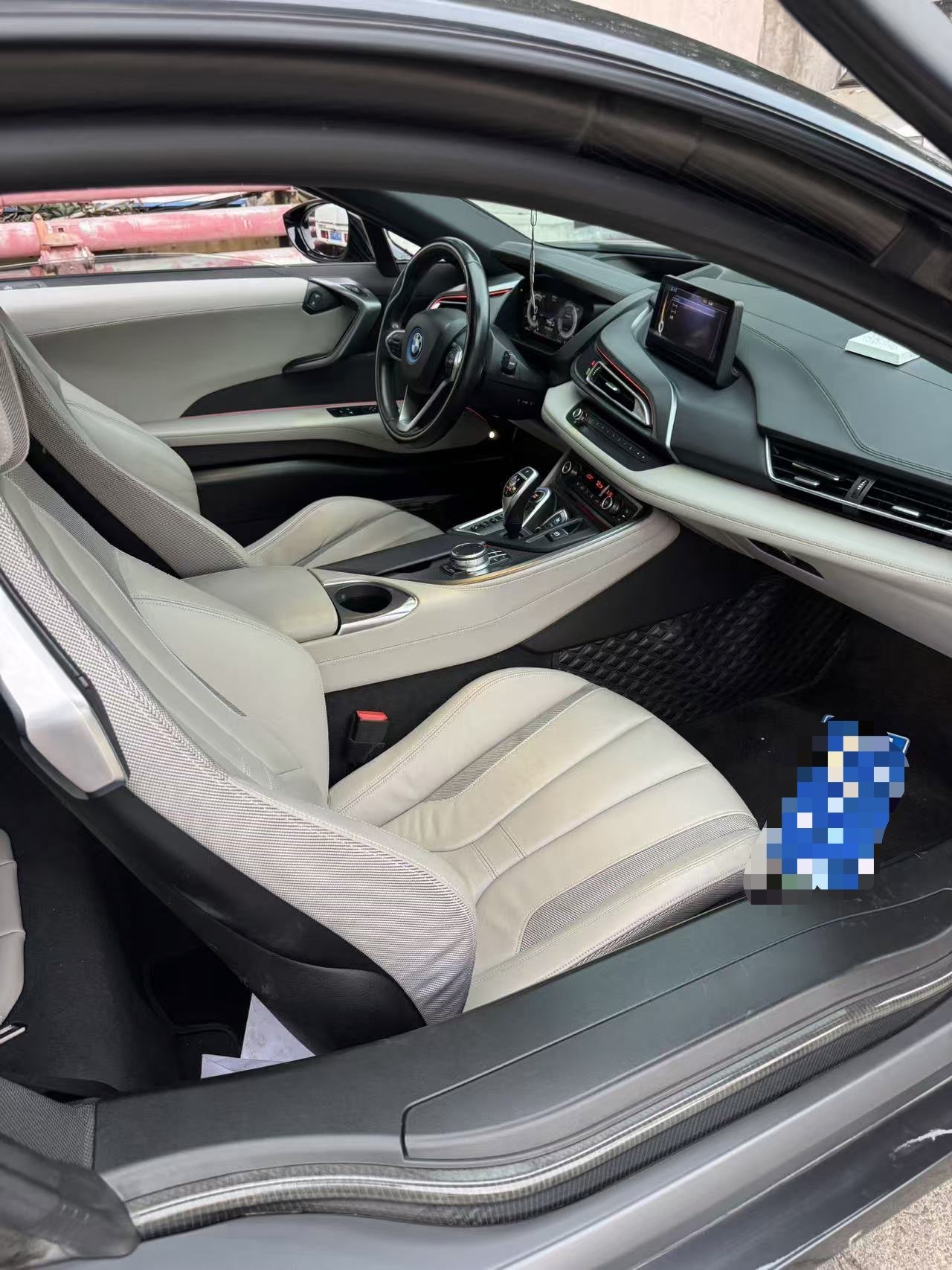 BMW i8 2018 car image #7