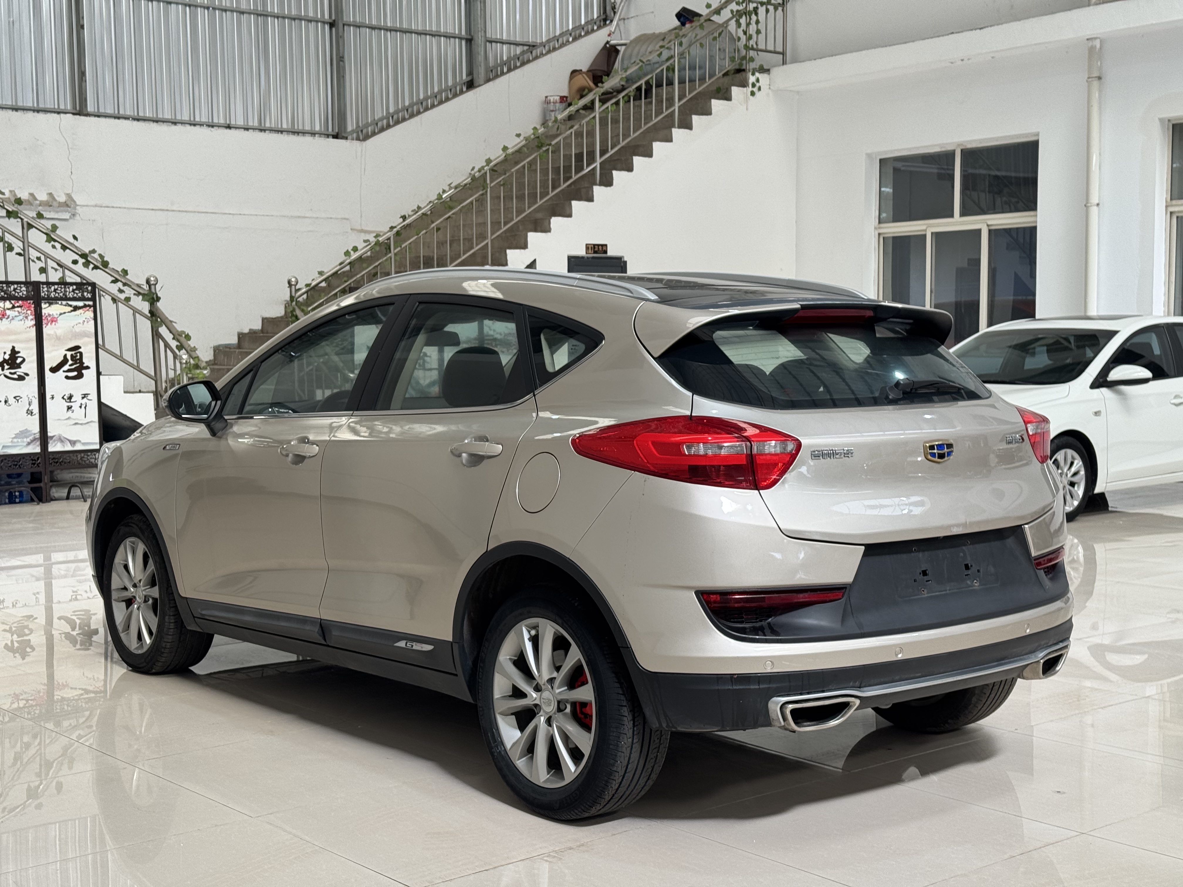 GEELY Emgrand GS 2018 car image #7