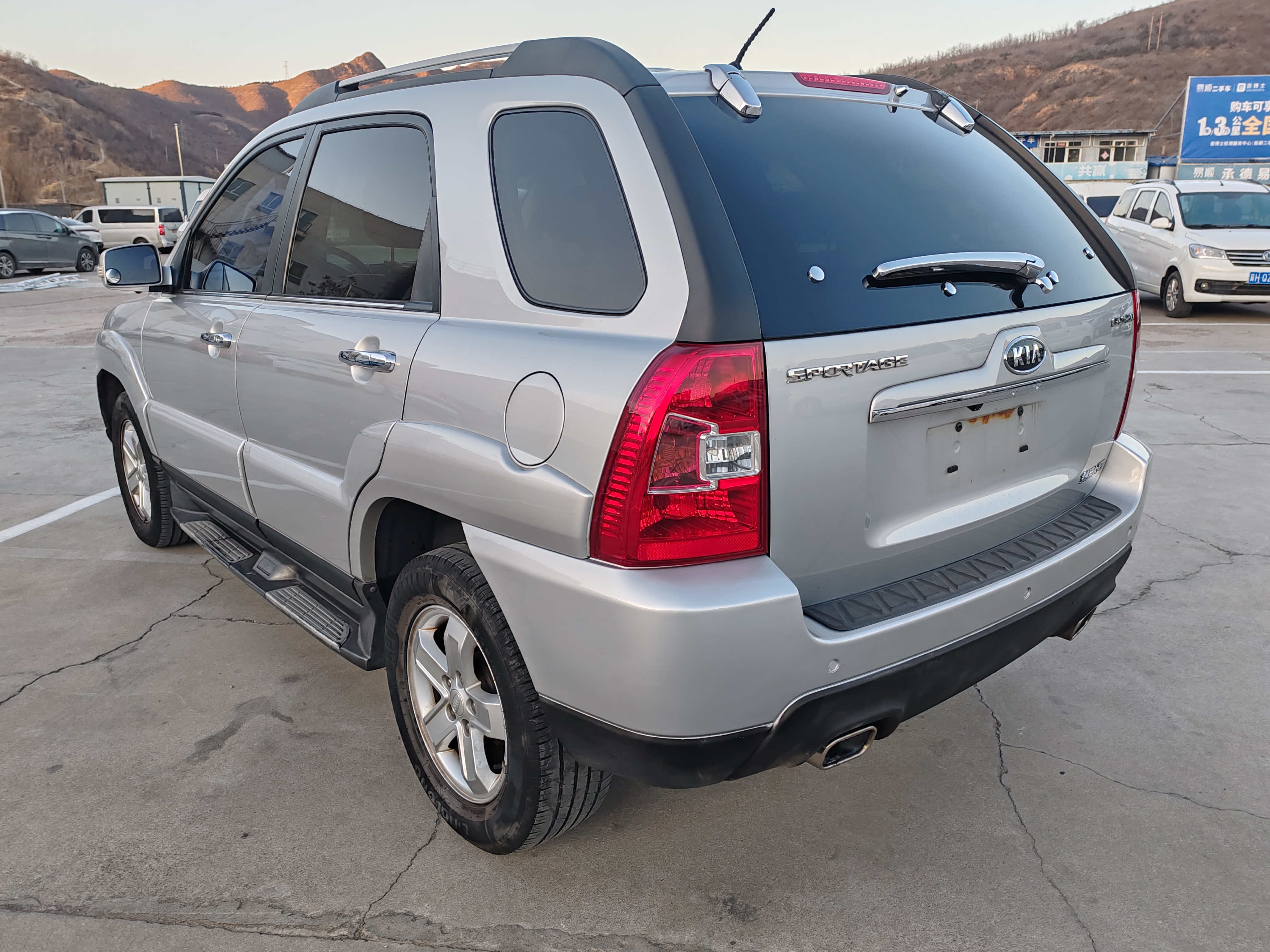 起亚 狮跑 2010 汽车图片 #7