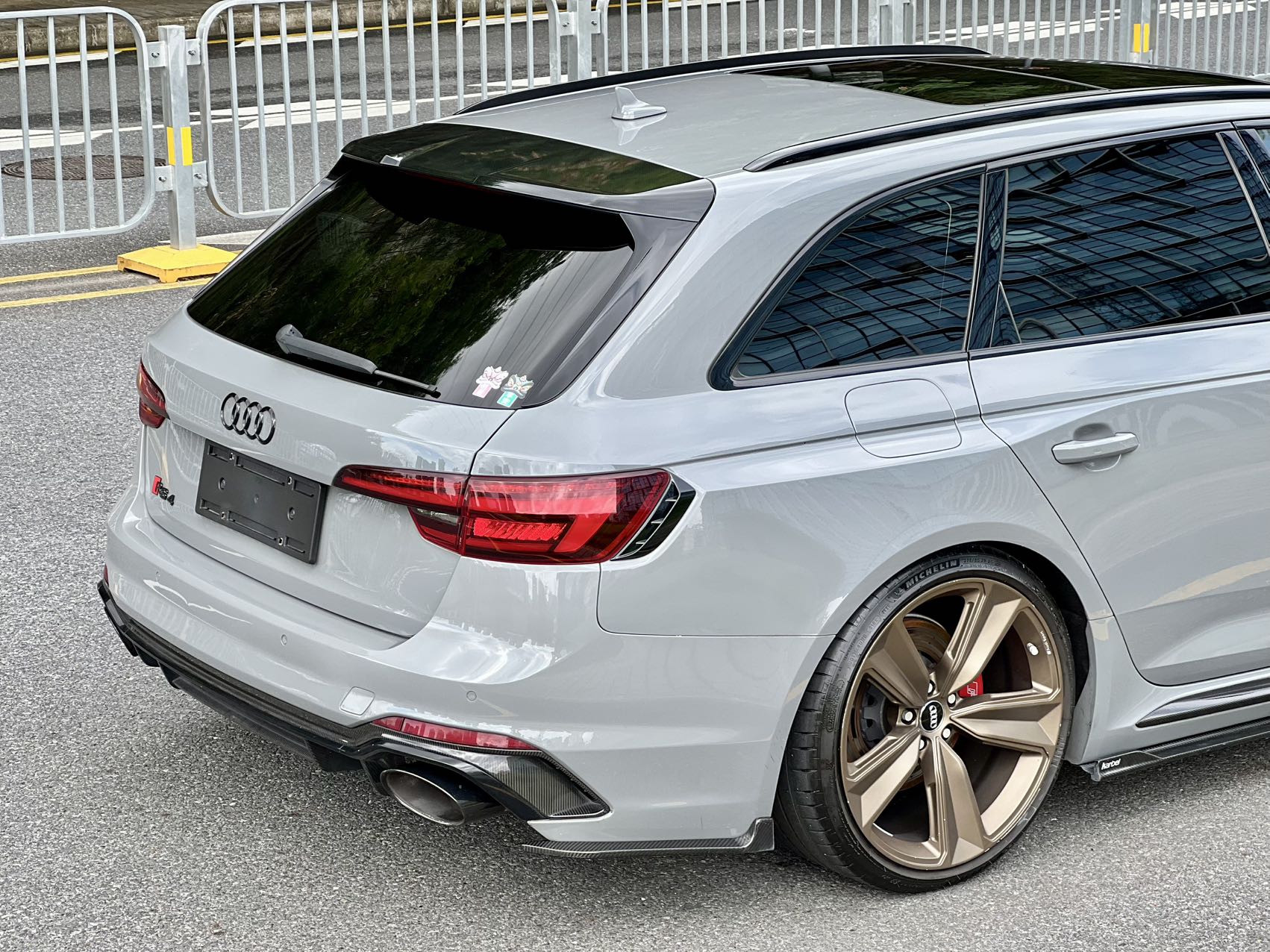 Audi RS 4 2019 car image #7