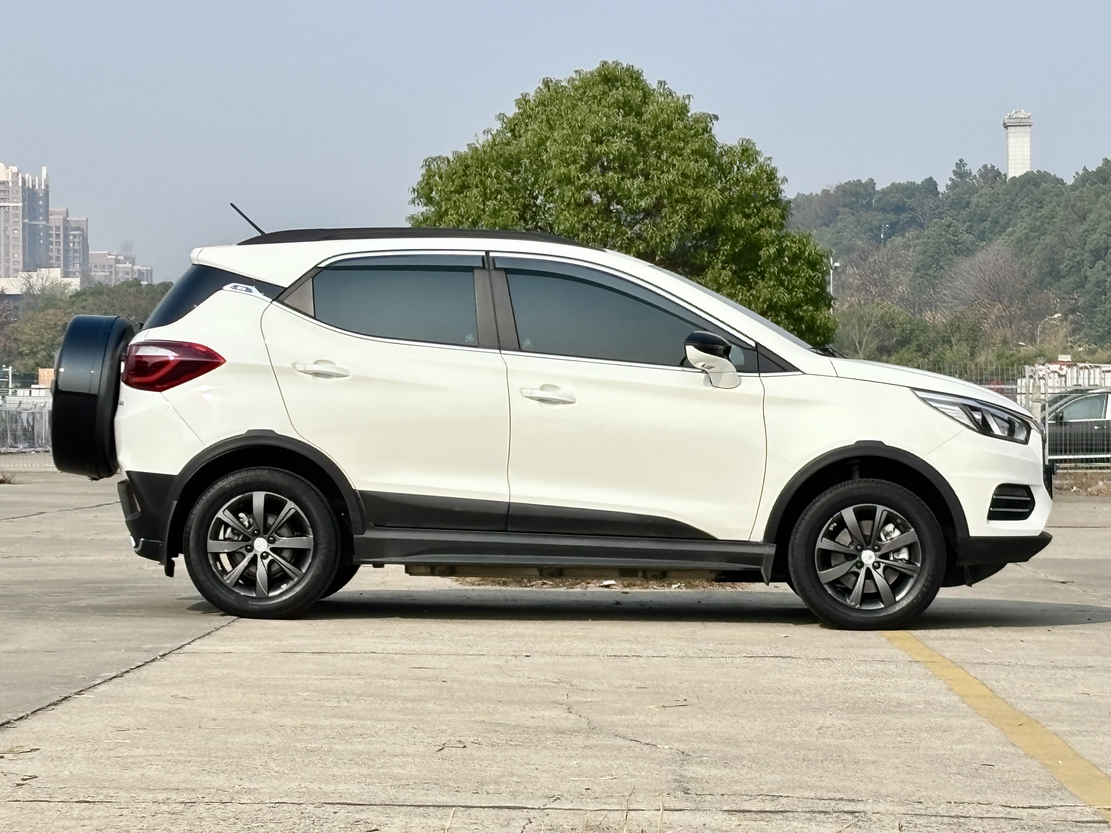 BYD Yuan New Energy 2018 car image #7