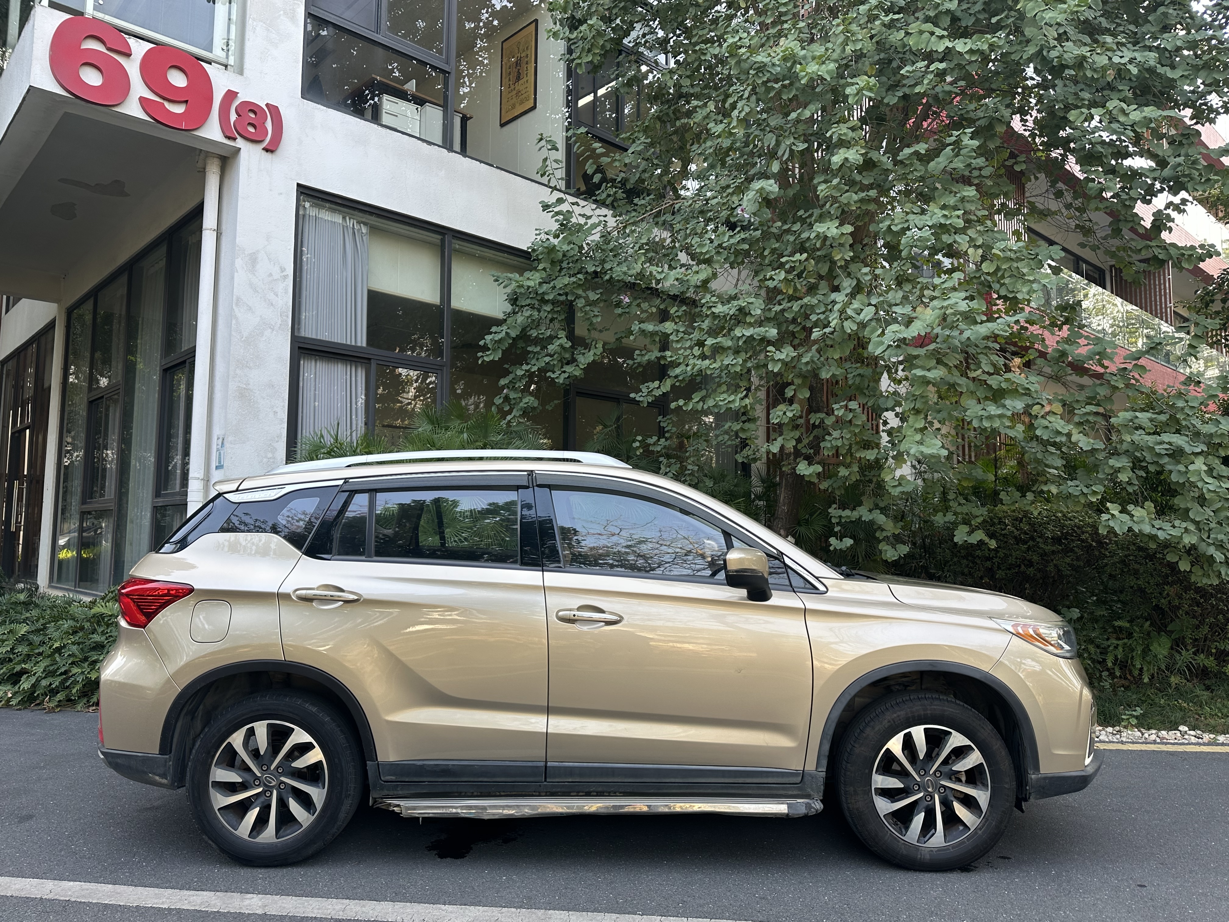 GAC Trumpchi GS4 2019 #7 GAC Trumpchi GS4 2019 car image #7