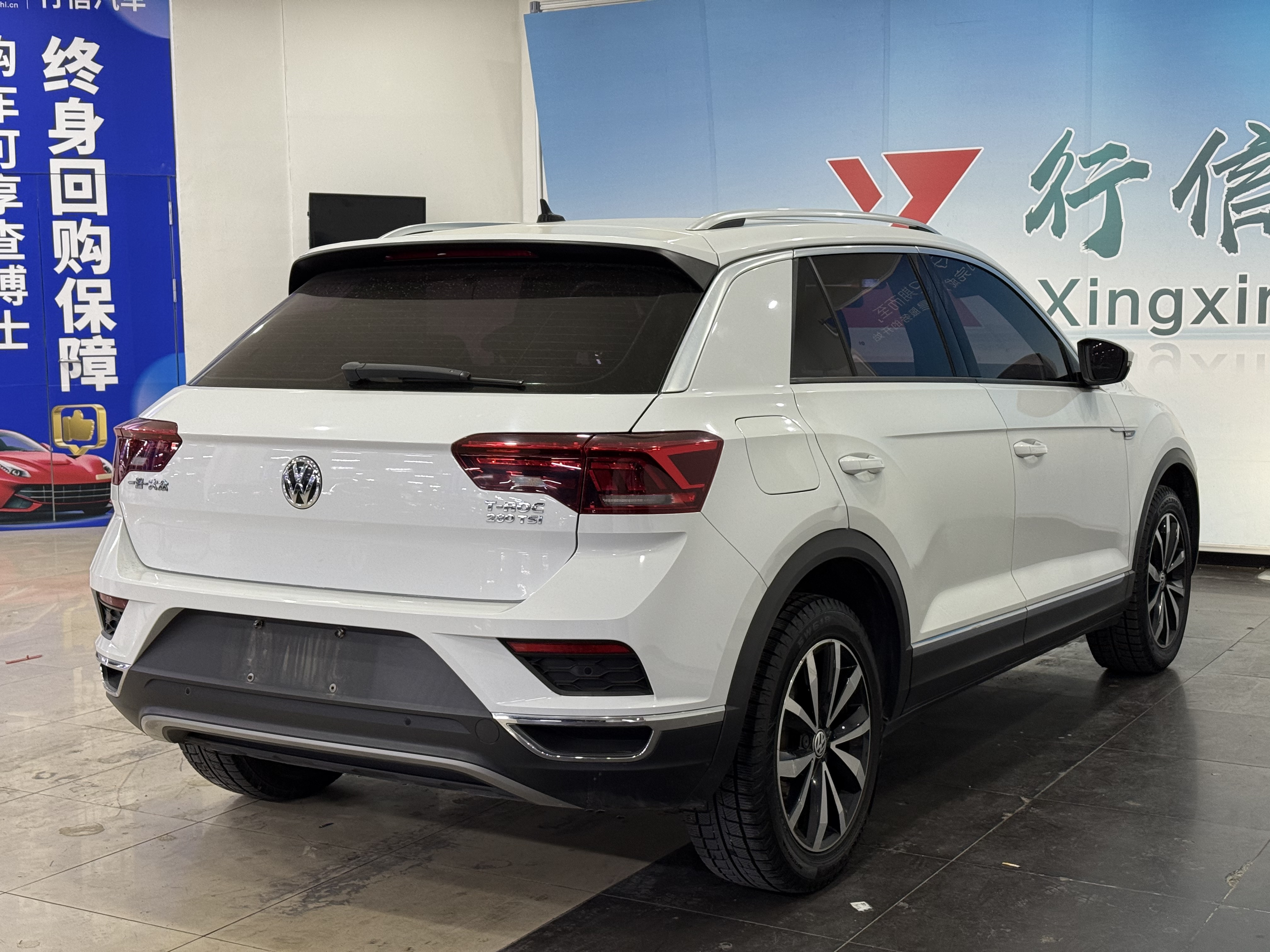 Volkswagen T-Roc 2018 car image #7