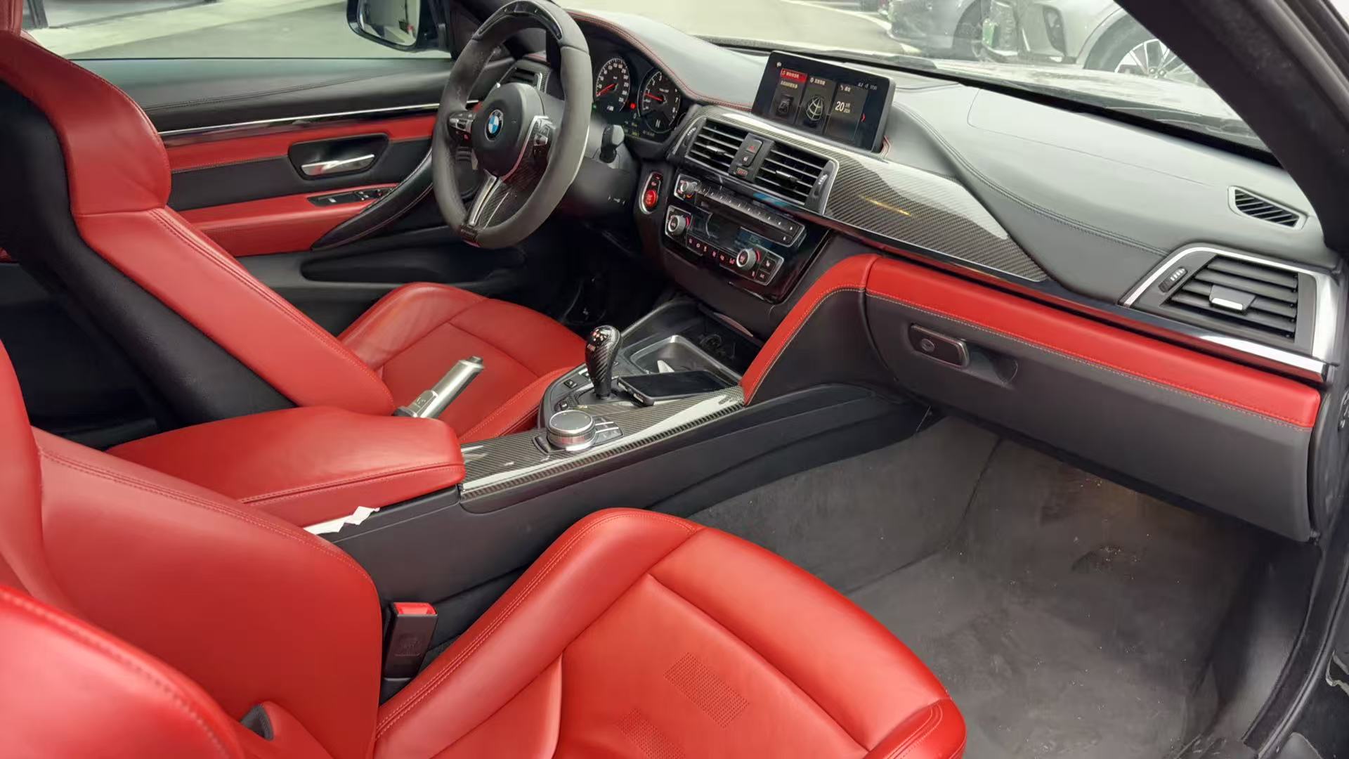 BMW M4 2019 immagine di auto #7