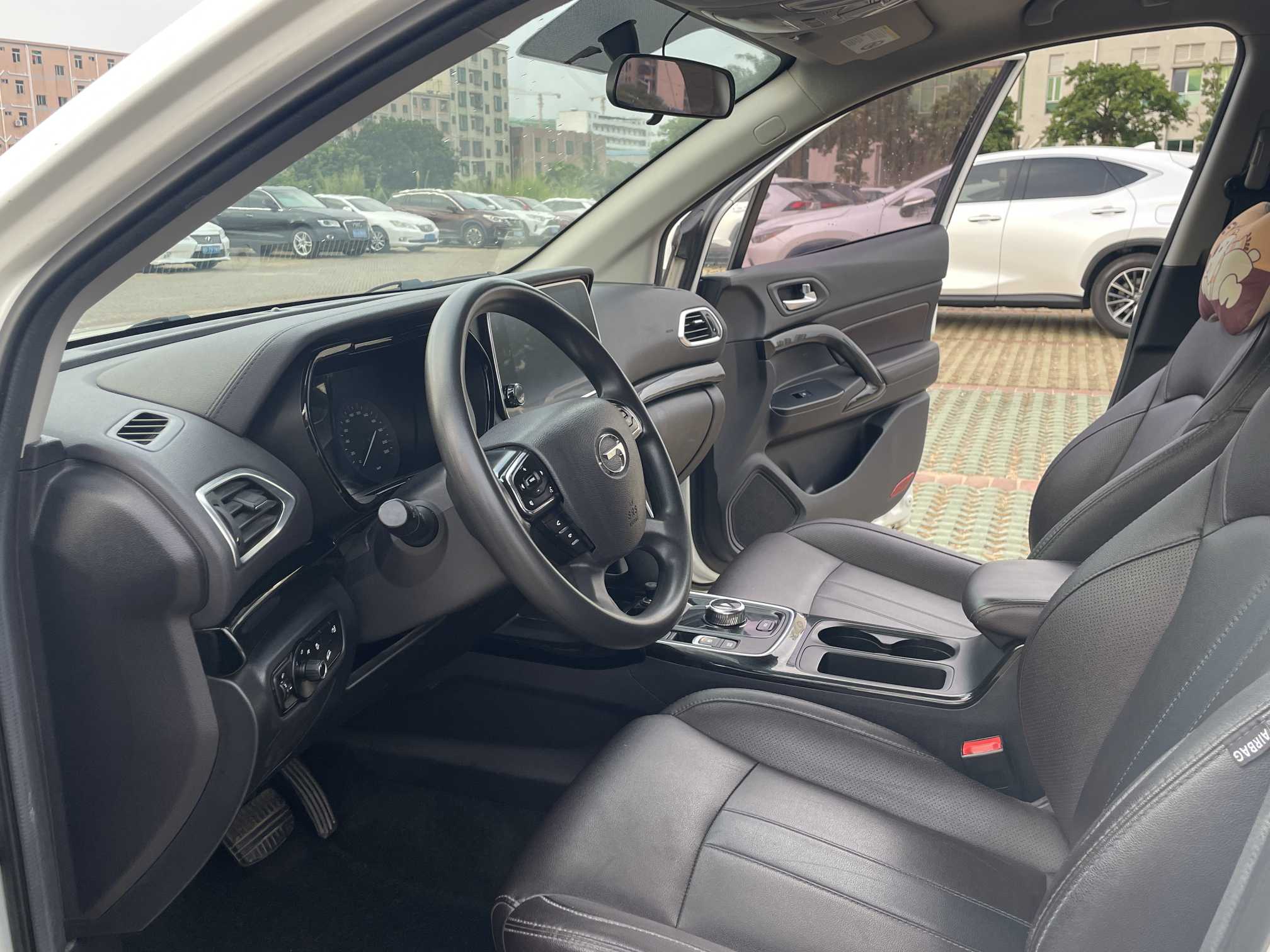 GAC ix4 2019 car image #7