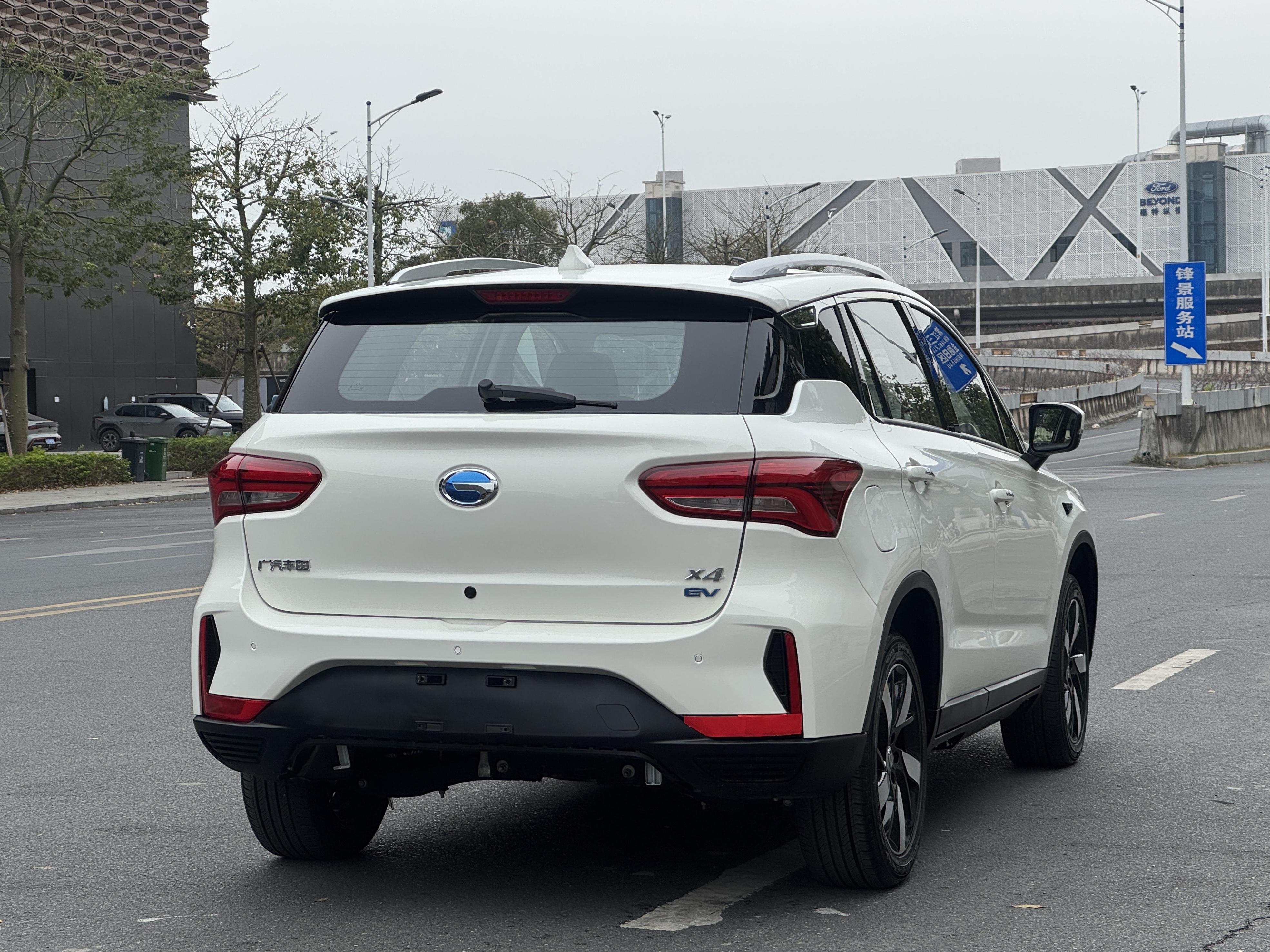 GAC ix4 2018 car image #7