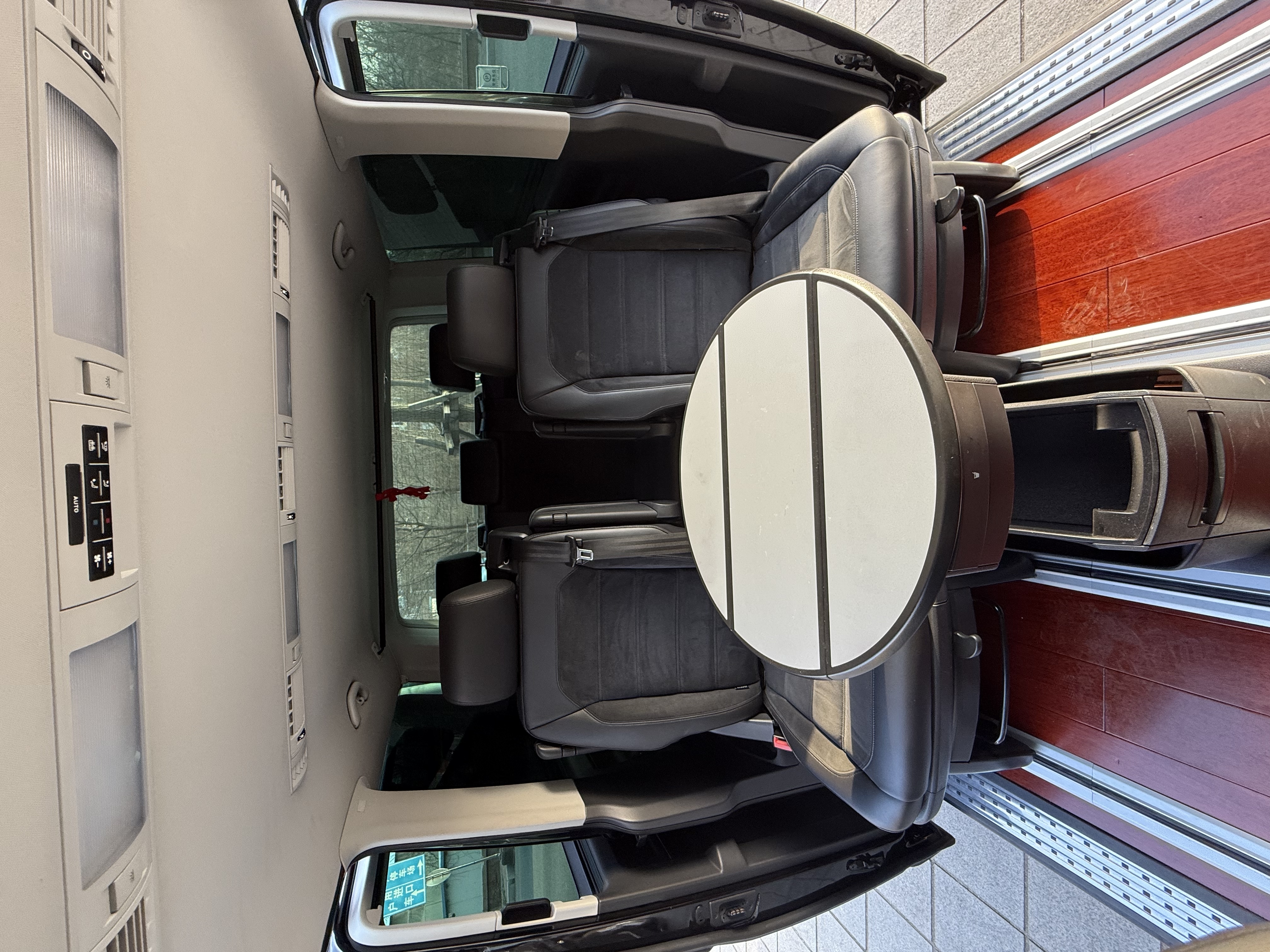 Volkswagen Multivan 2018 imagen de coche #7