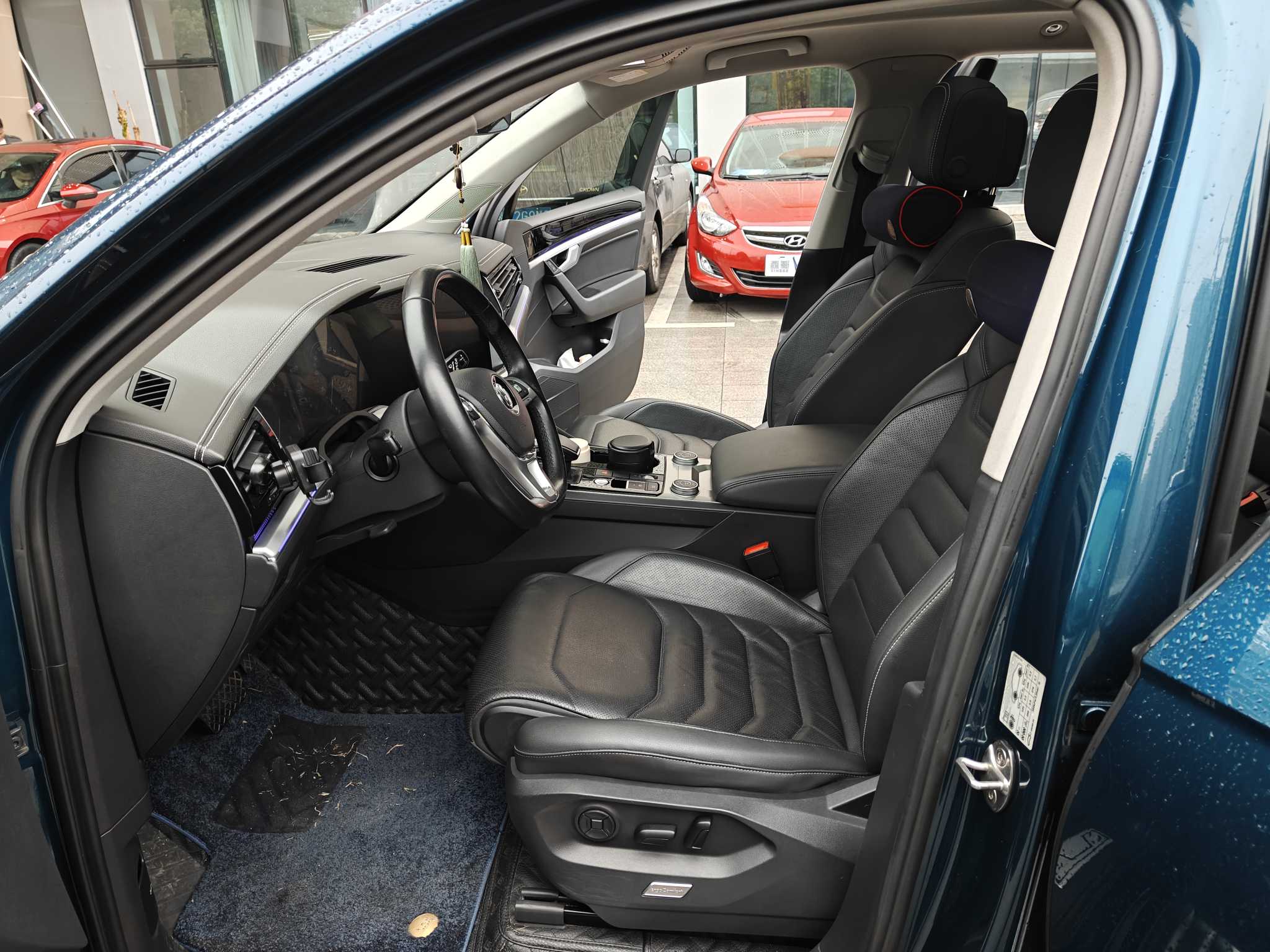 Volkswagen Touareg 2020 image de voiture #7