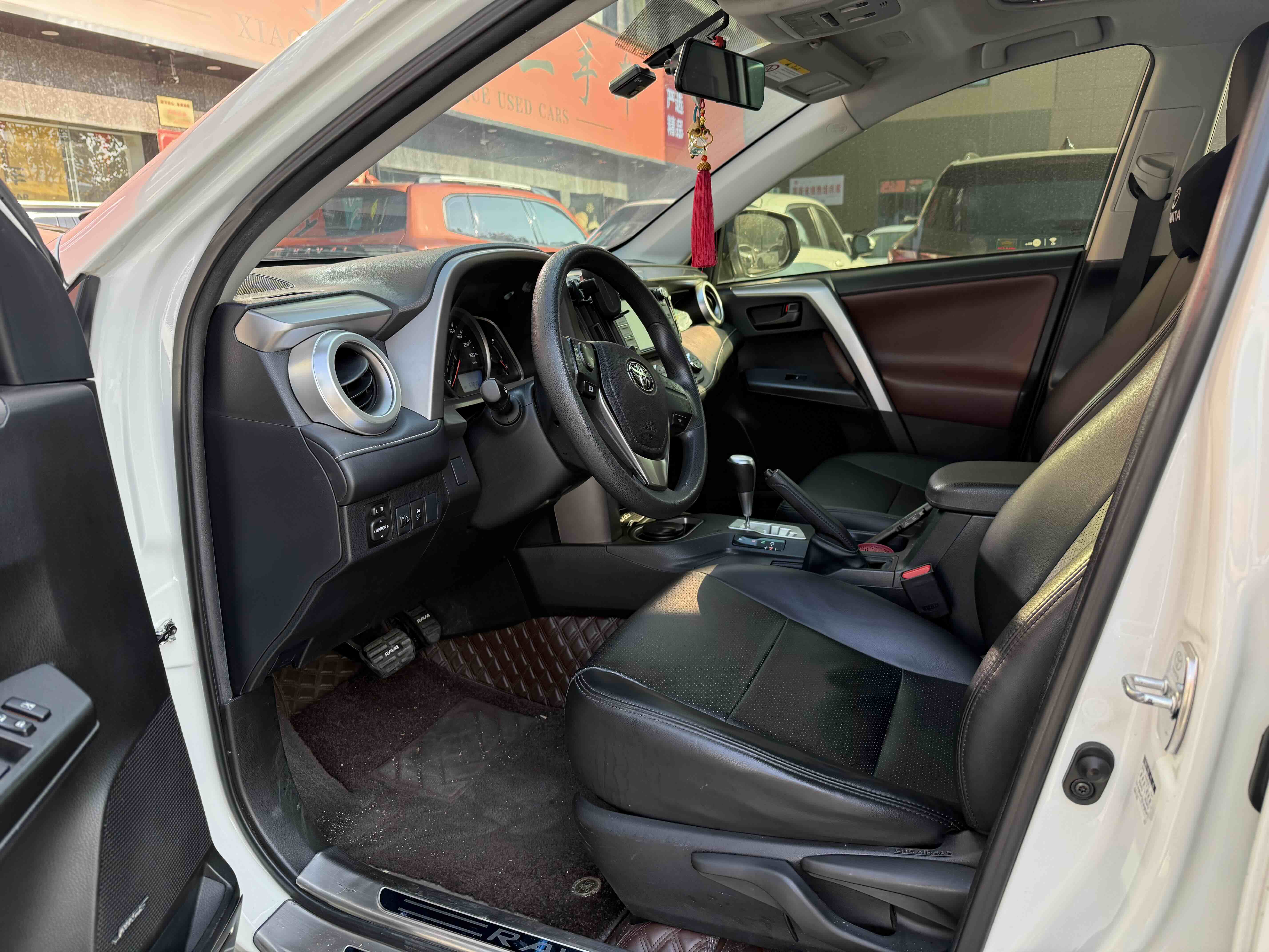 Toyota RAV4 2019 car image #7