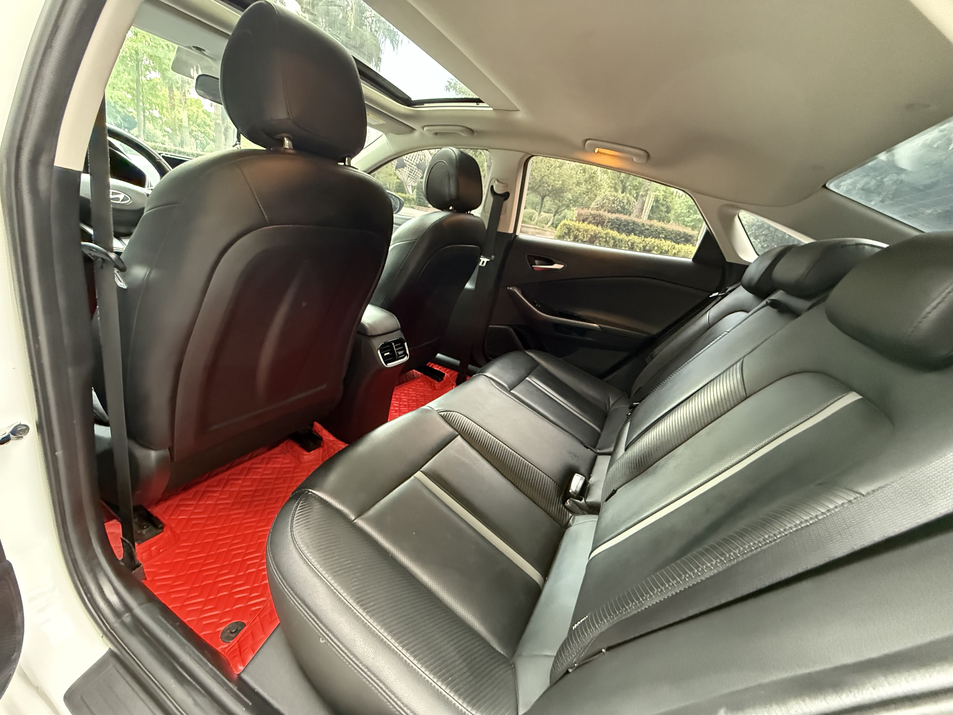 Hyundai Lafesta 2021 car image #7