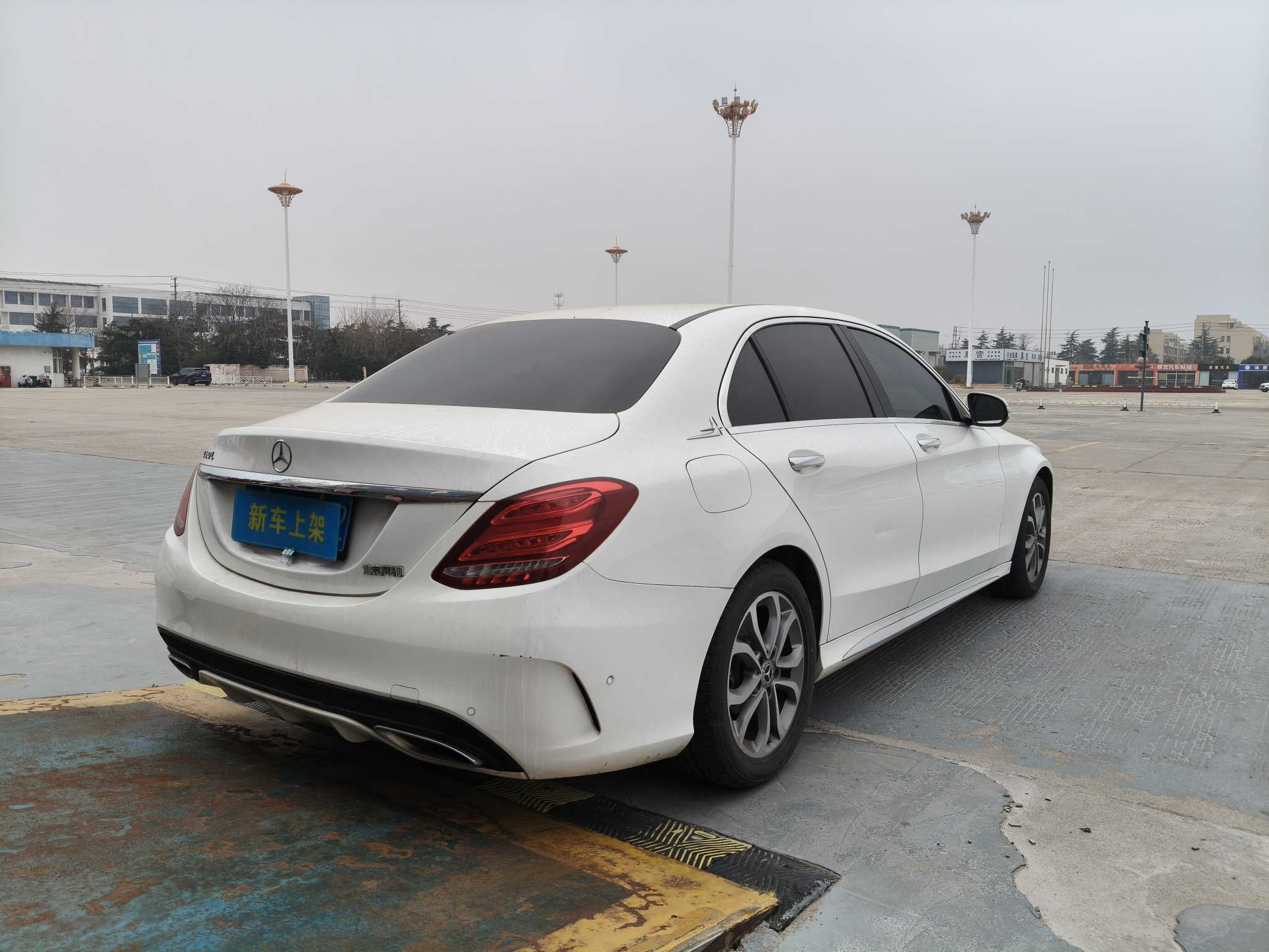 Mercedes-Benz C Class 2018 car image #7