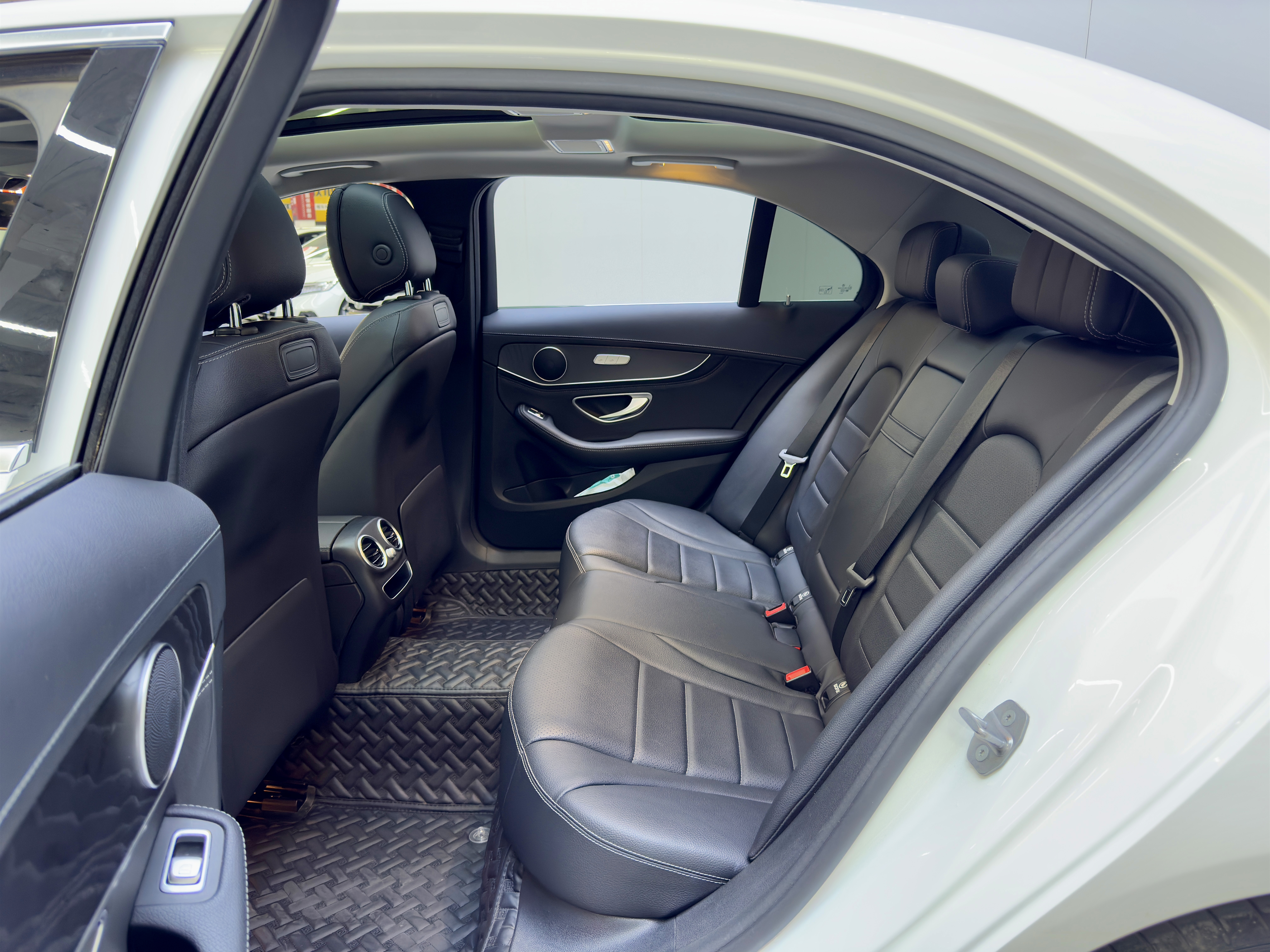 Mercedes-Benz C Class 2018 #7 Mercedes-Benz C Class 2018 car image #7