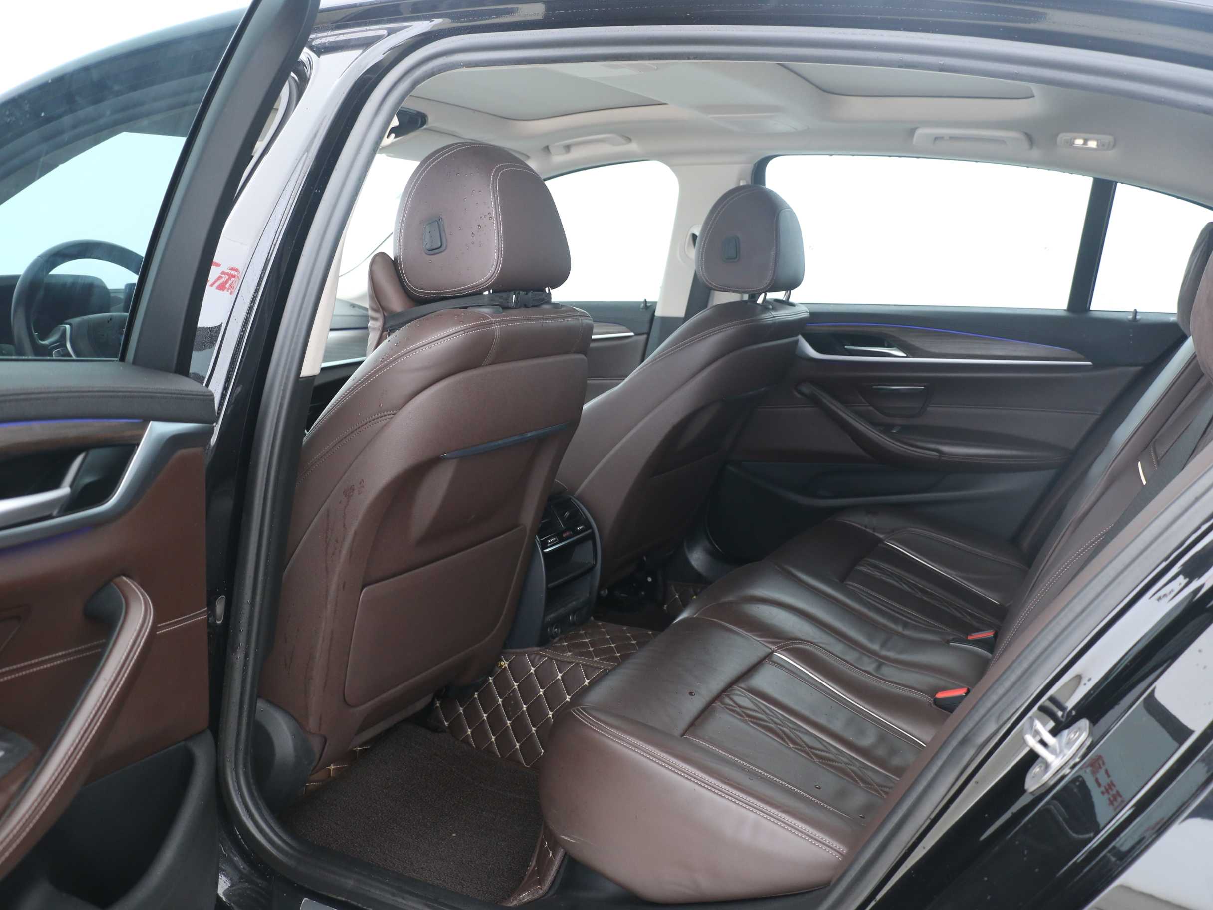 BMW 5 Series 2019 car image #7
