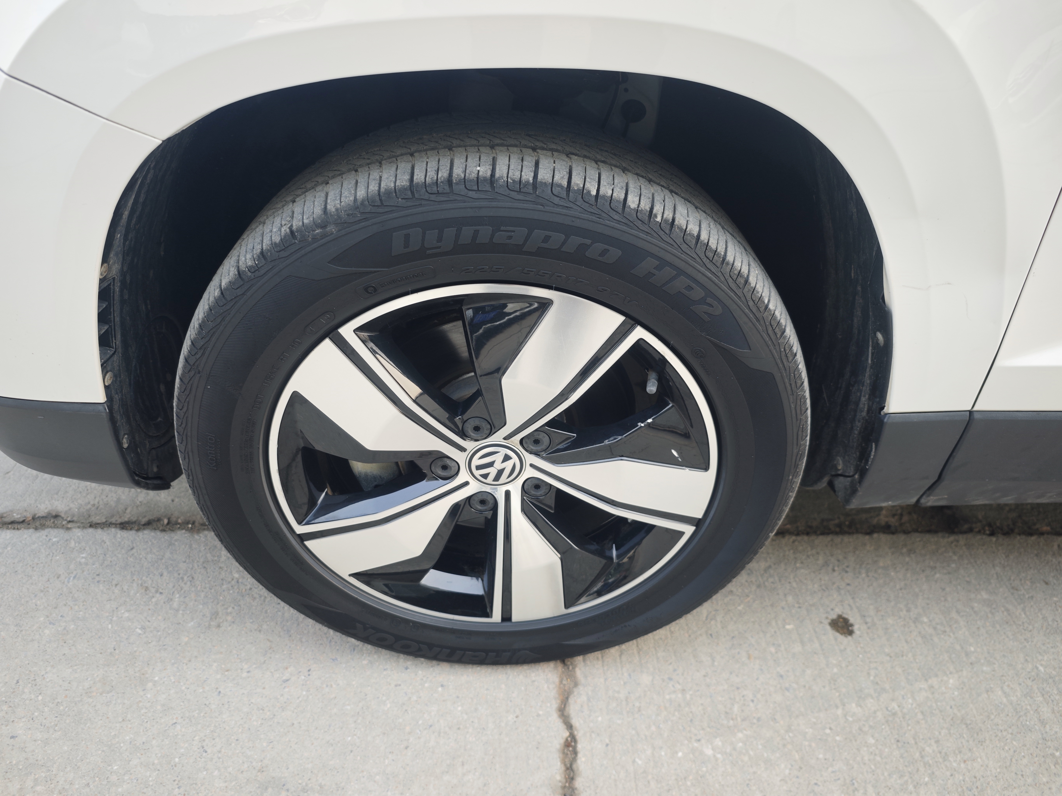 Volkswagen Tharu 2019 car image #7