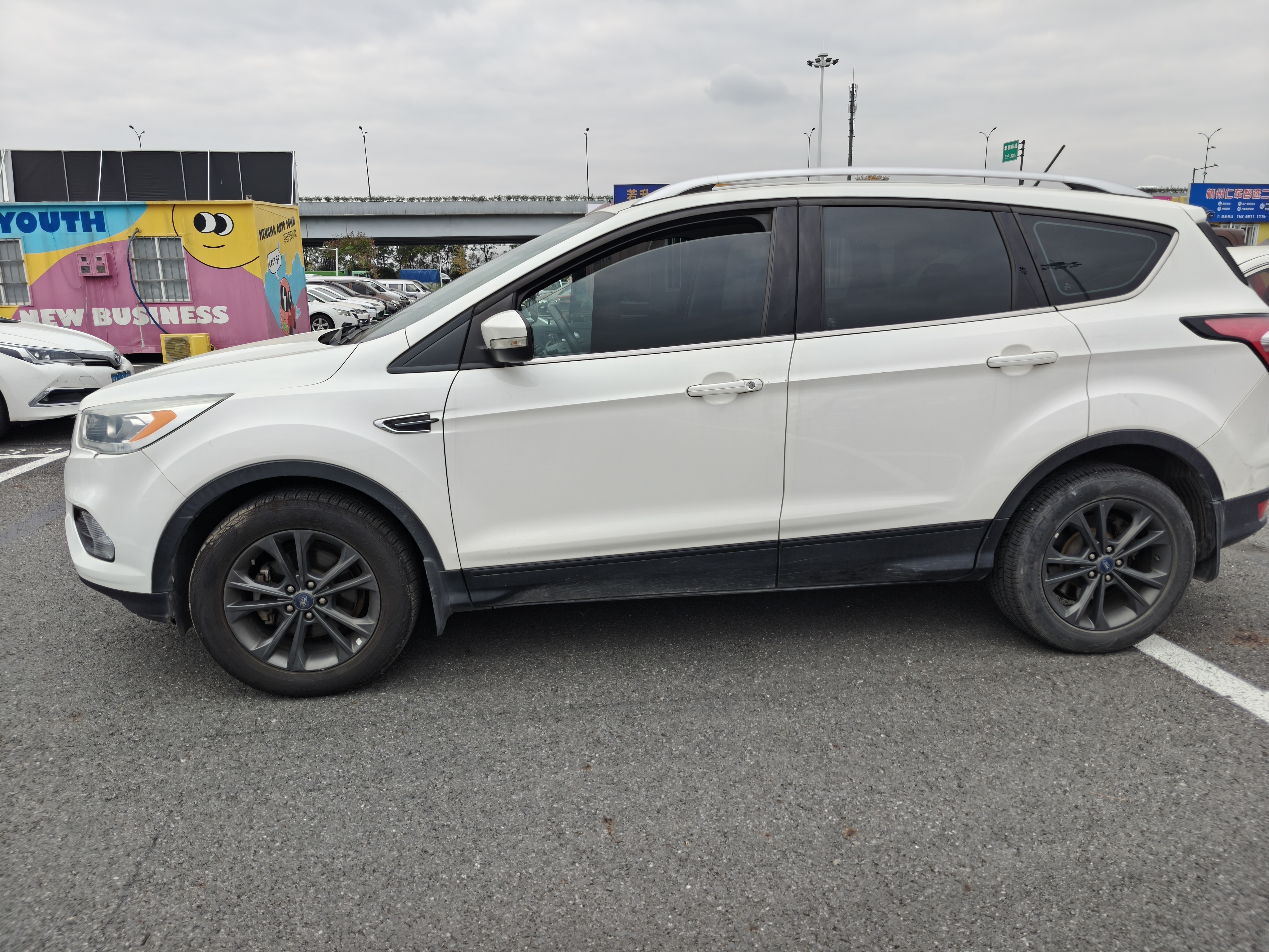 Ford Kuga 2021 car image #7