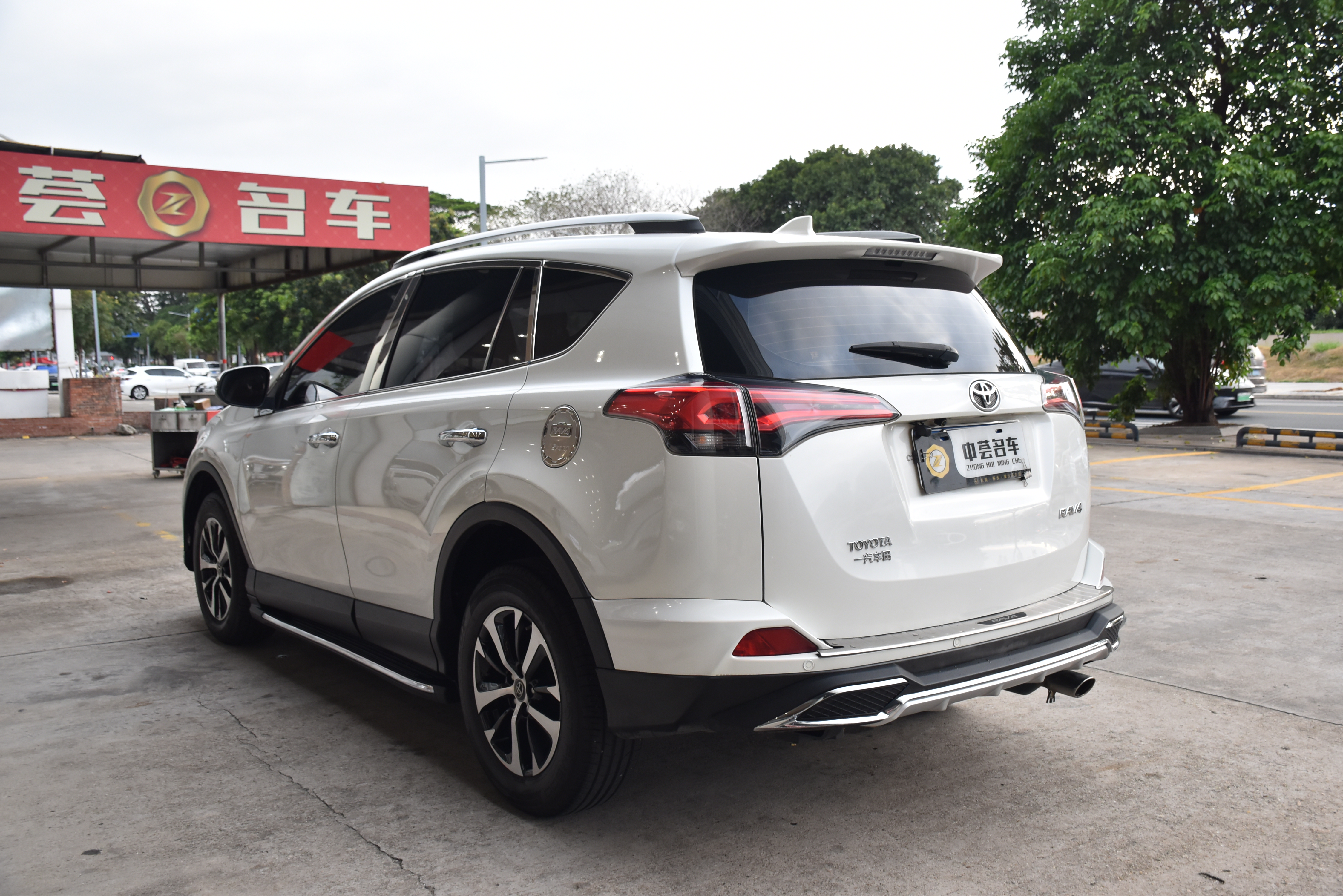 Toyota RAV4 2019 car image #7