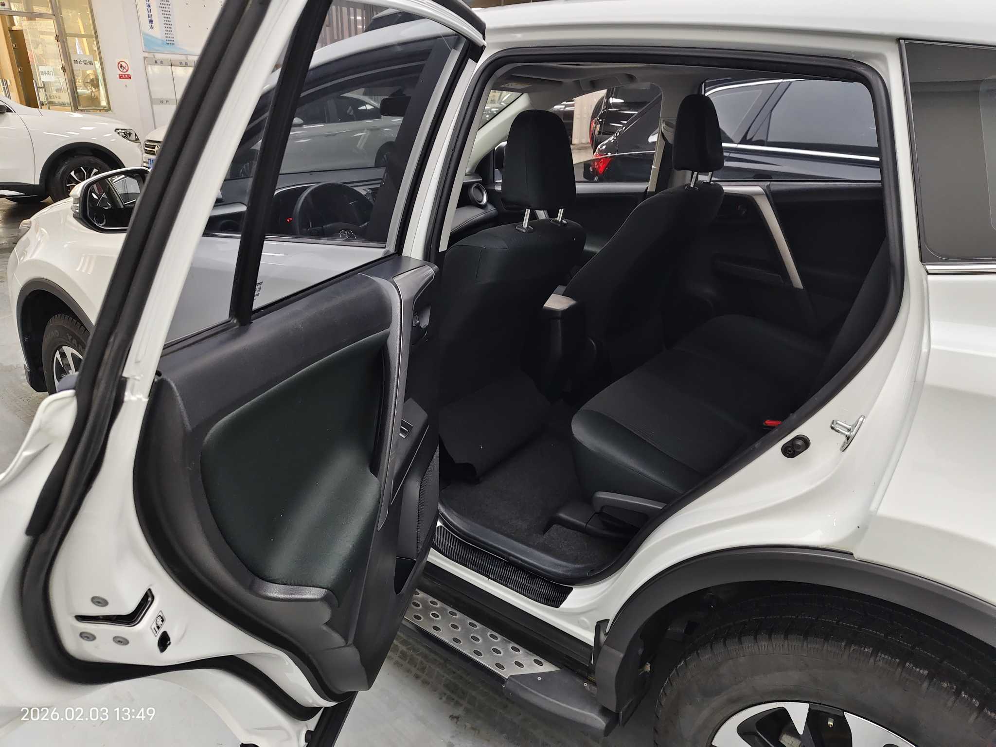 Toyota RAV4 2019 car image #7