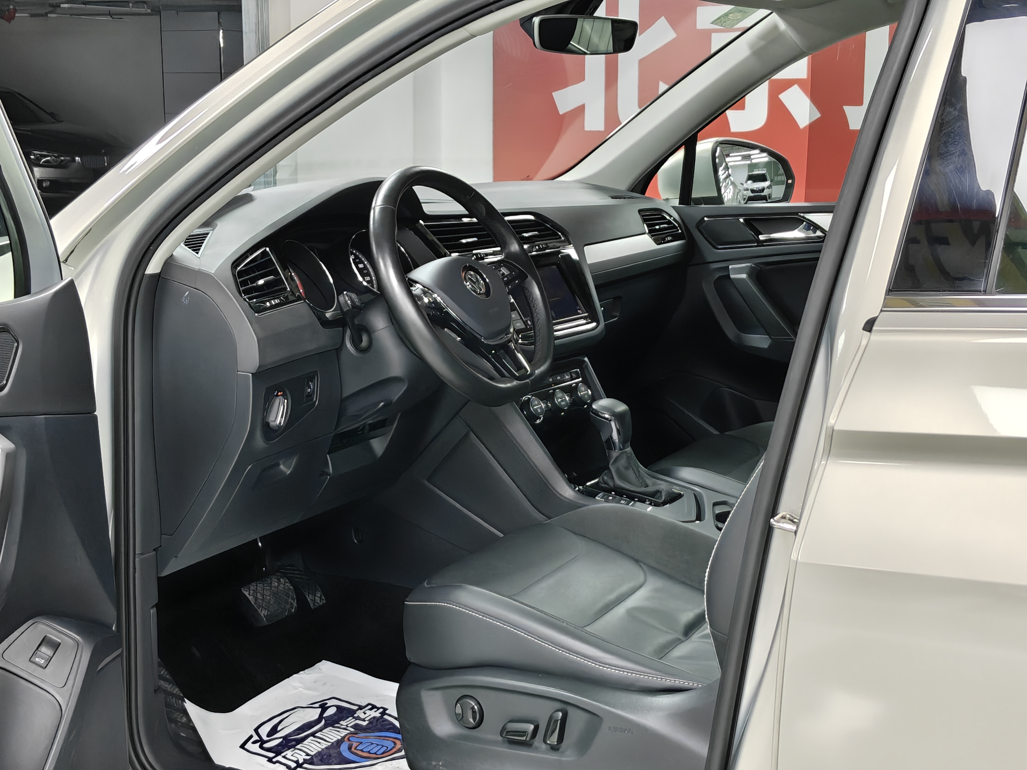 Volkswagen Tiguan L 2019 #7 Volkswagen Tiguan L 2019 car image #7