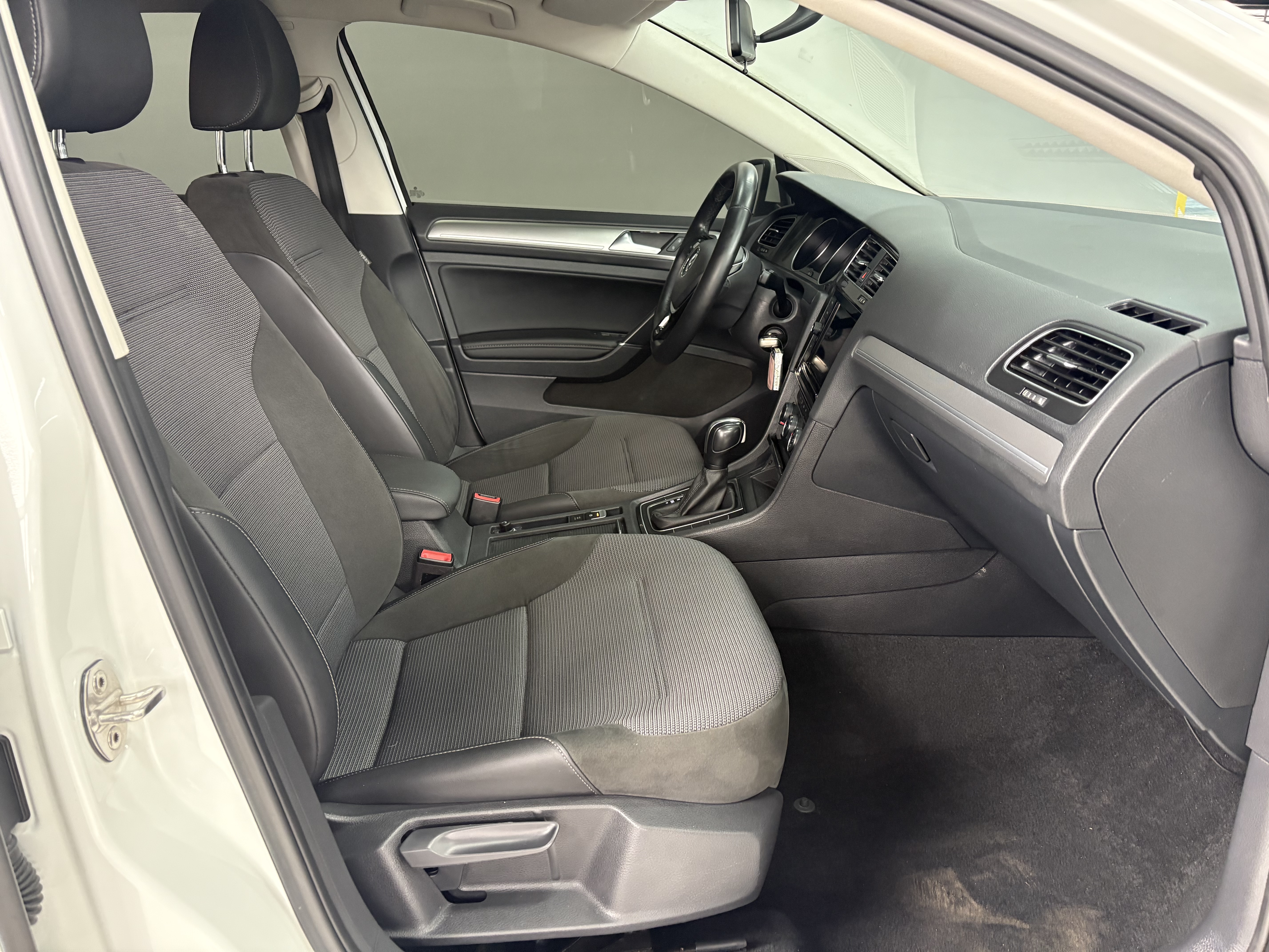 Volkswagen Golf 2019 immagine di auto #7