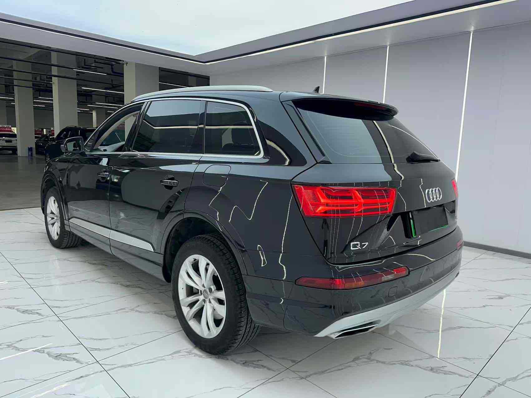 Audi Q7 New Energy 2019 car image #7