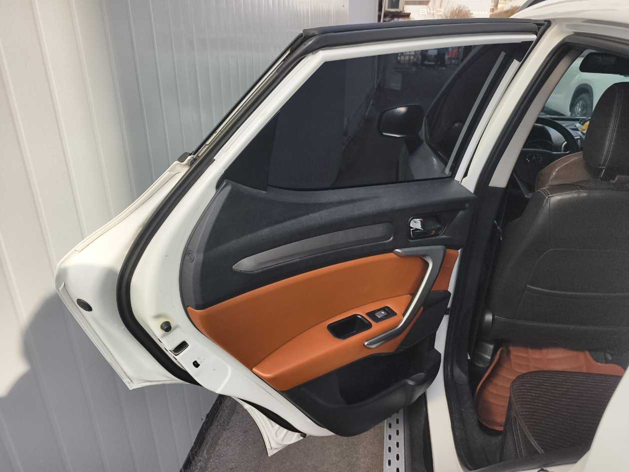 JAC 2015 #7 JAC 2015 car image #7