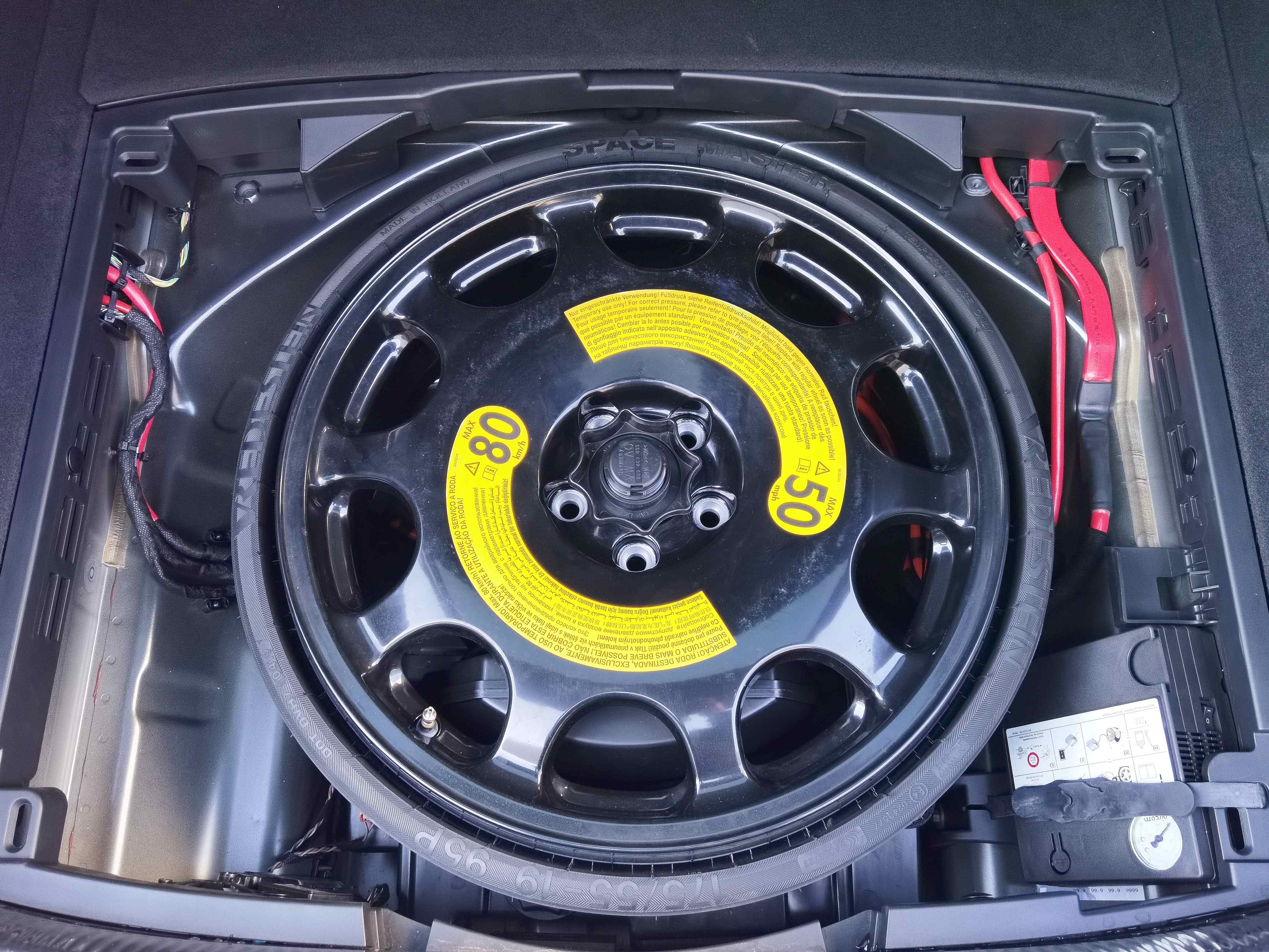 Audi A4 (Imported) 2019 #7 Audi A4 (Imported) 2019 car image #7