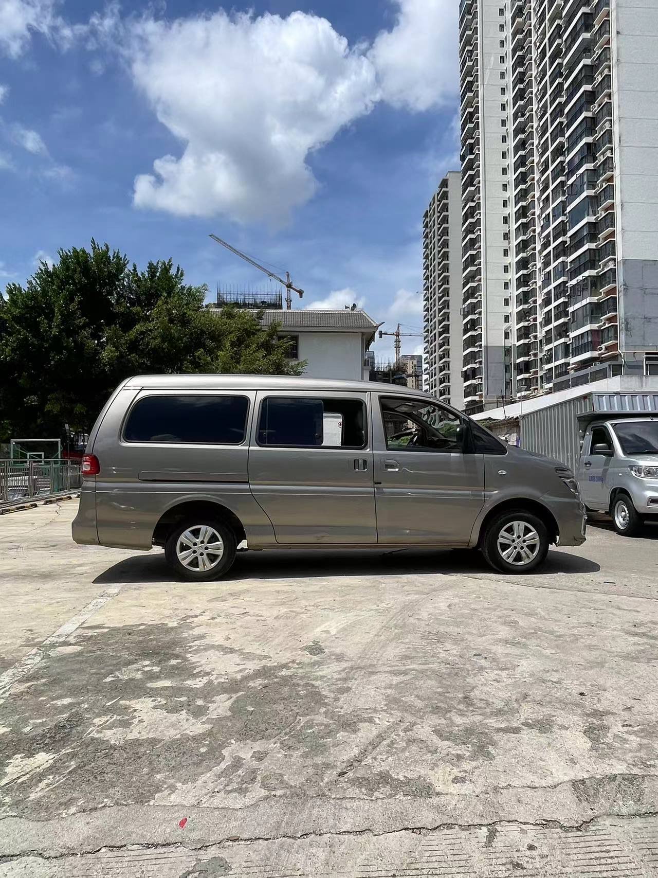 Forthing M6 2020 immagine di auto #7