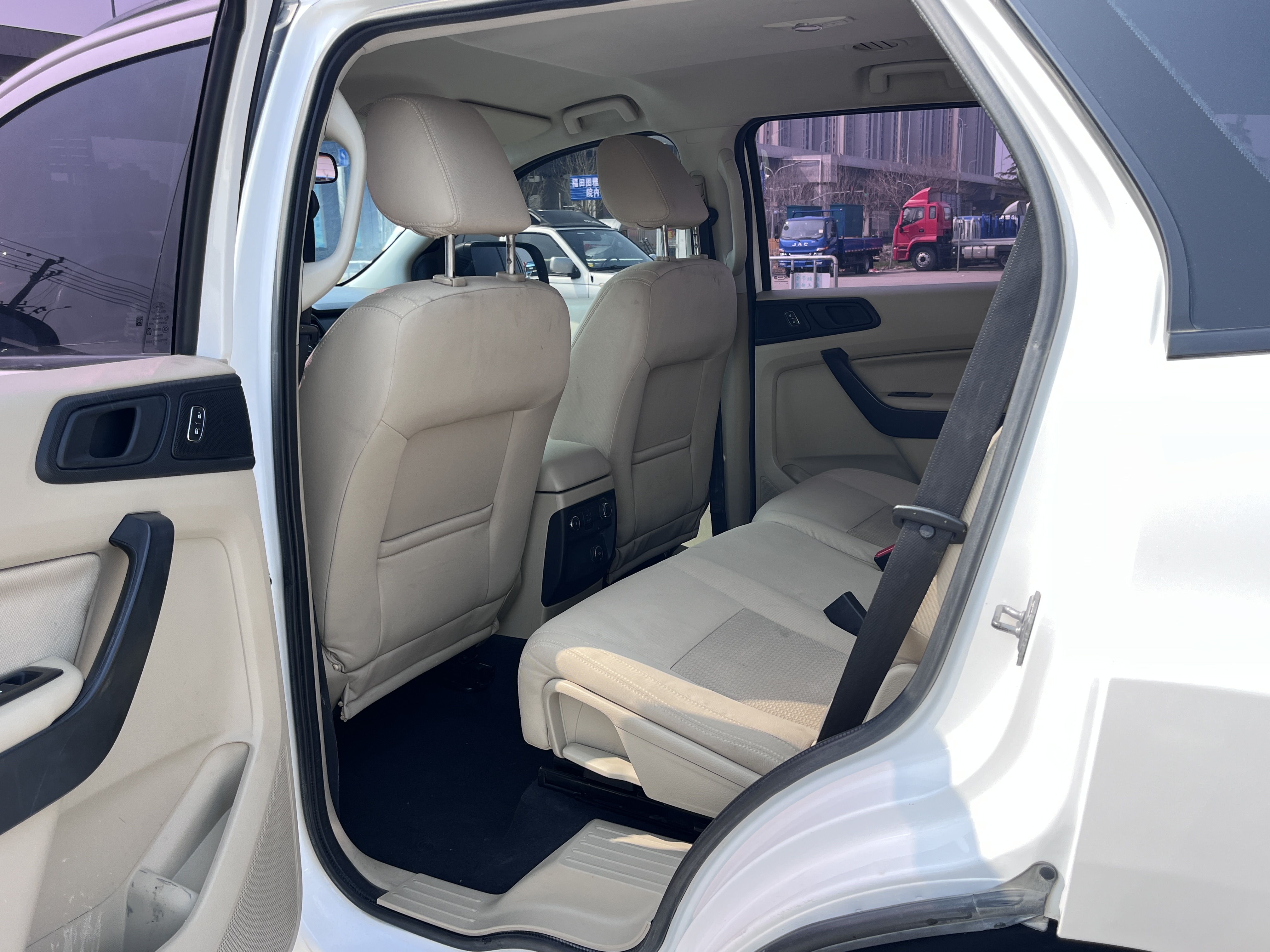 Ford Everest 2019 car image #7