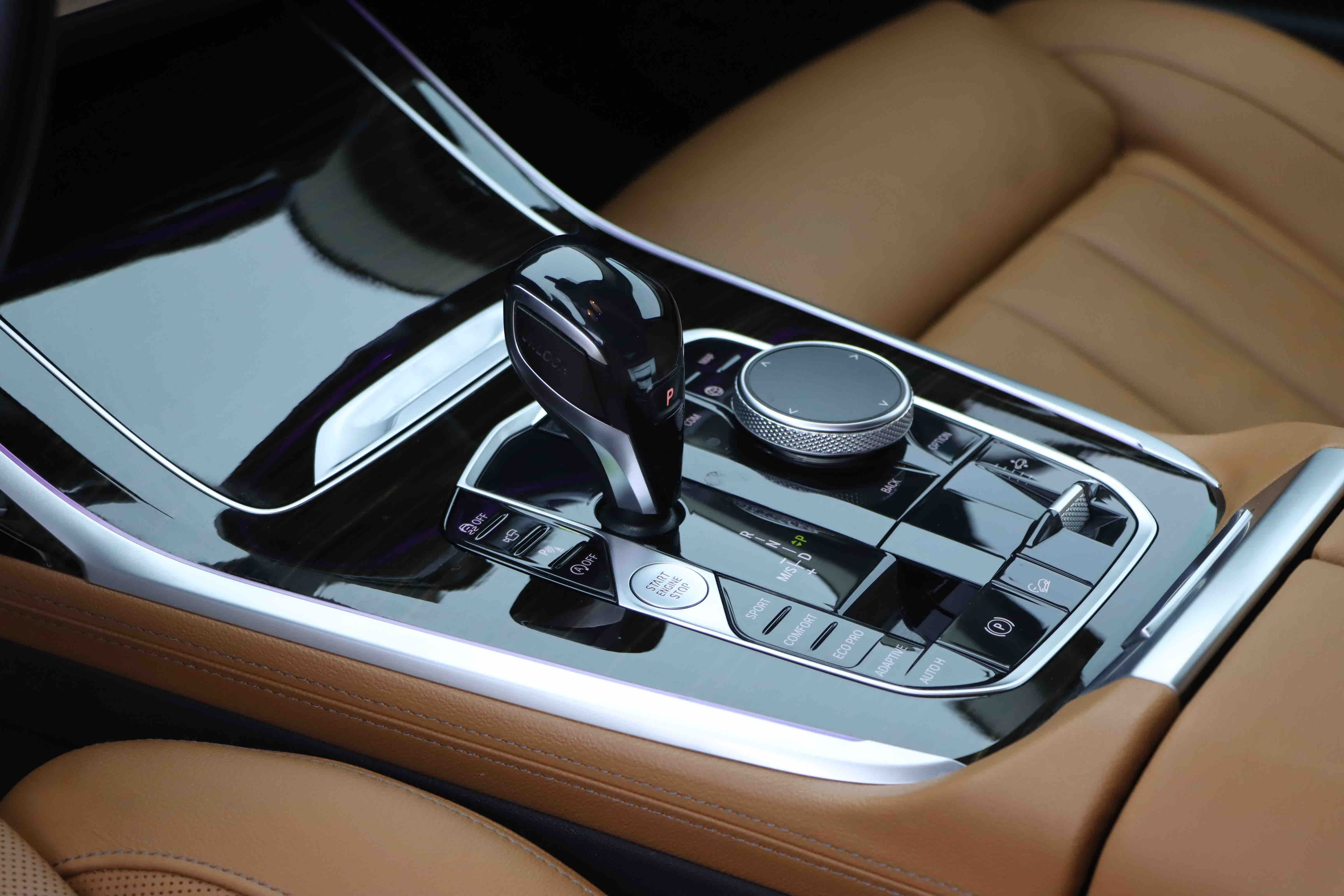 BMW 2020 car image #7