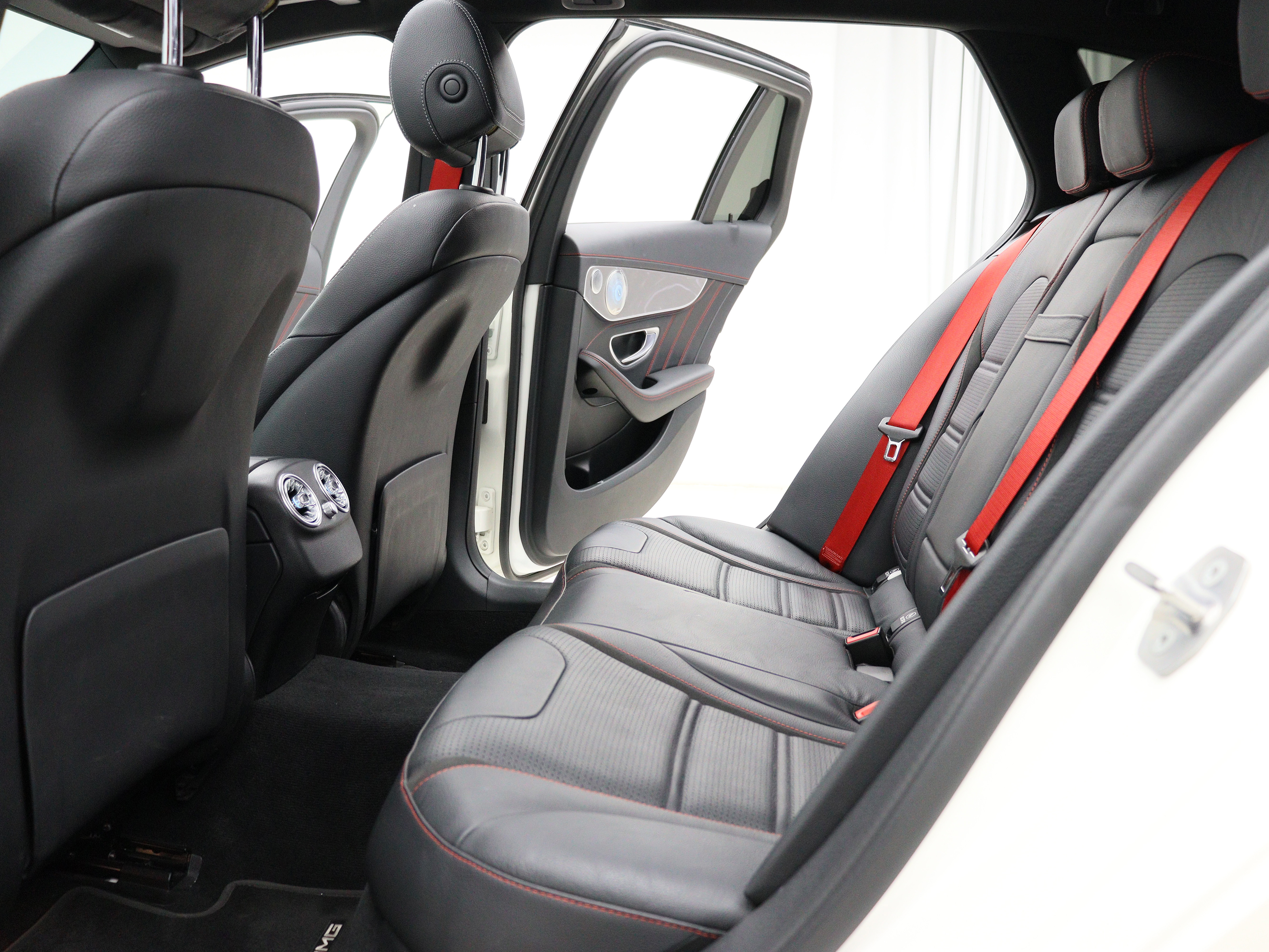 Mercedes-Benz C AMG 2020 #7 Mercedes-Benz C AMG 2020 صورة سيارة #7