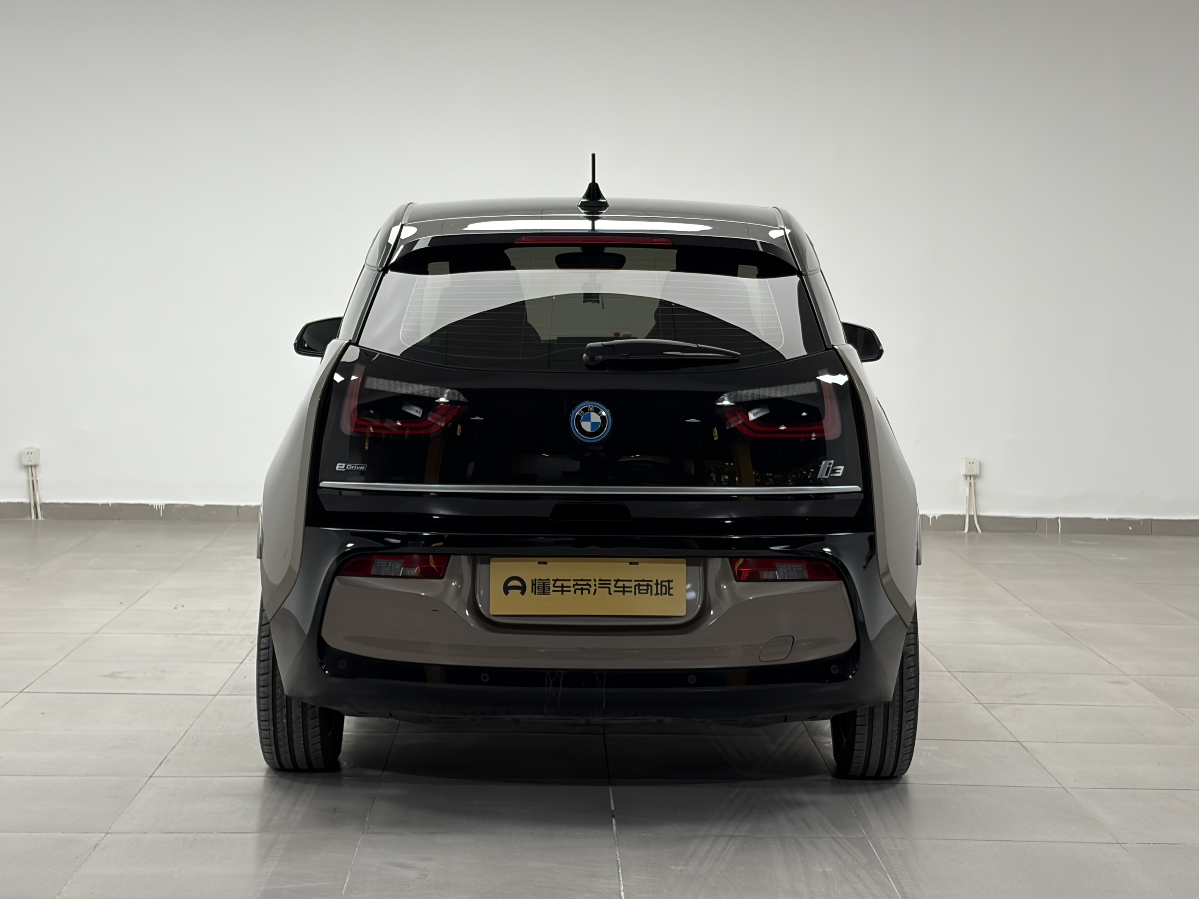 BMW i3 (Imported) 2019 #7 BMW i3 (Imported) 2019 car image #7