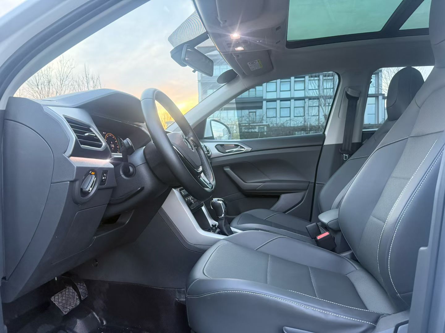Volkswagen T-Cross 2019 car image #7