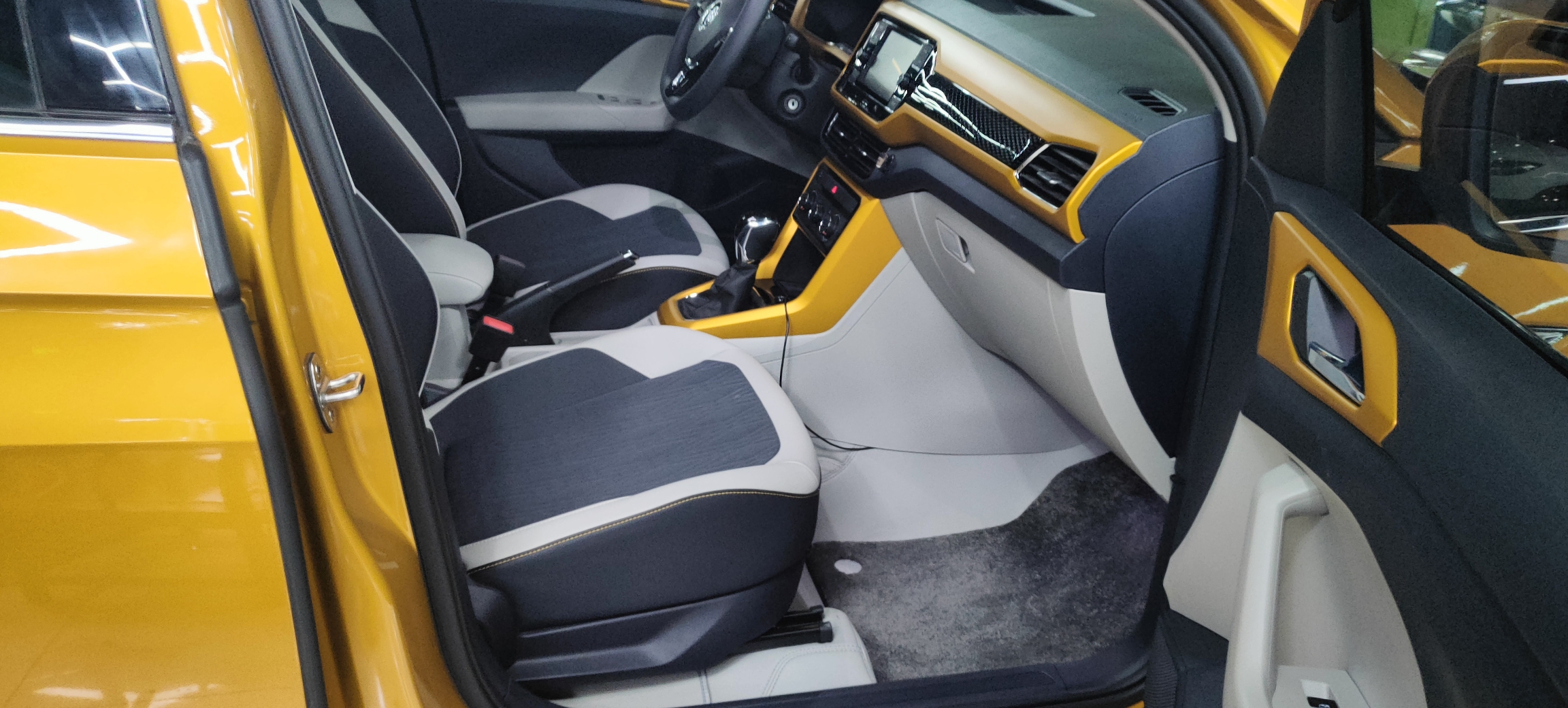 Volkswagen T-Cross 2020 #7 Volkswagen T-Cross 2020 car image #7