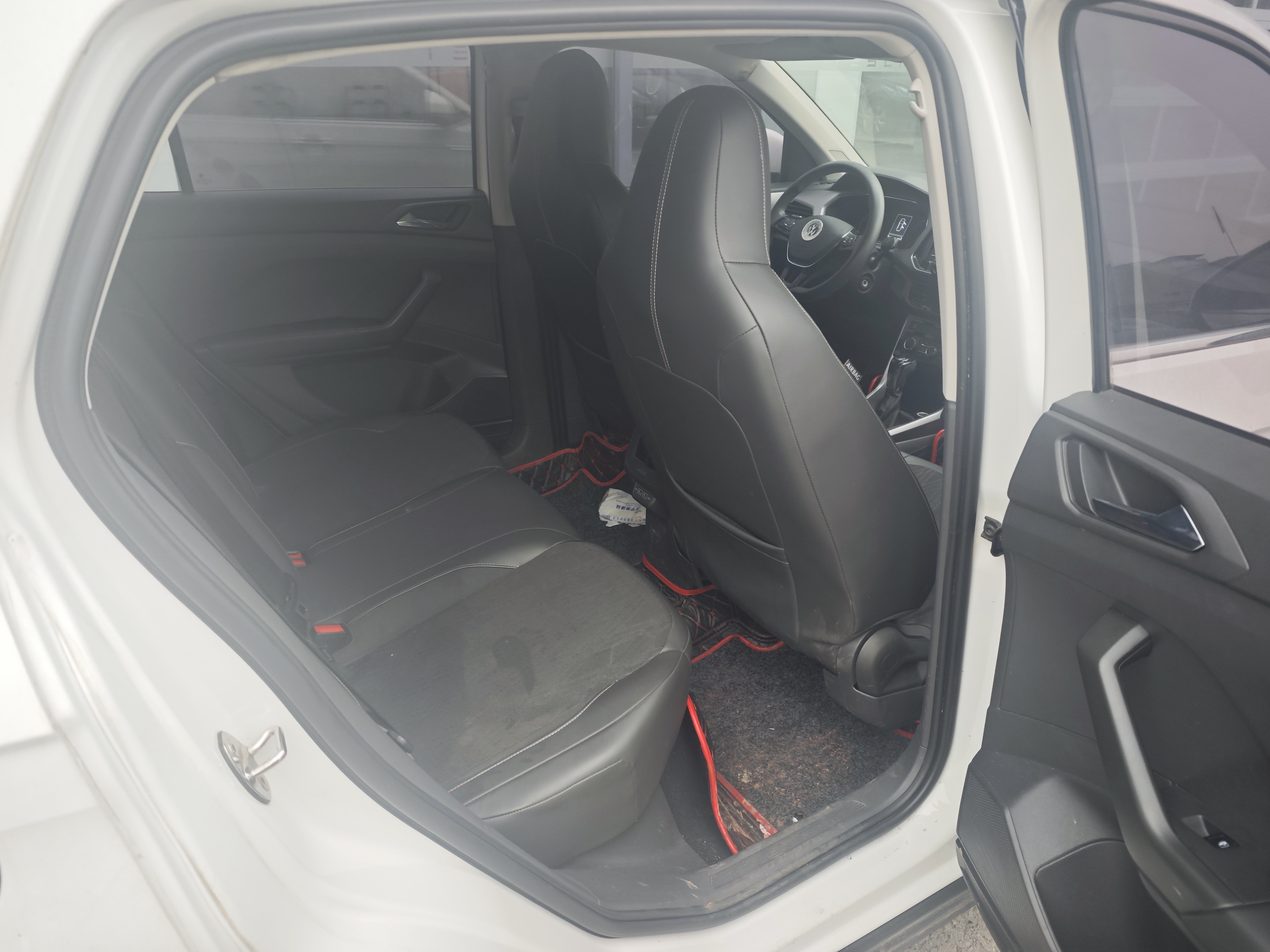 Volkswagen T-Cross 2019 car image #7