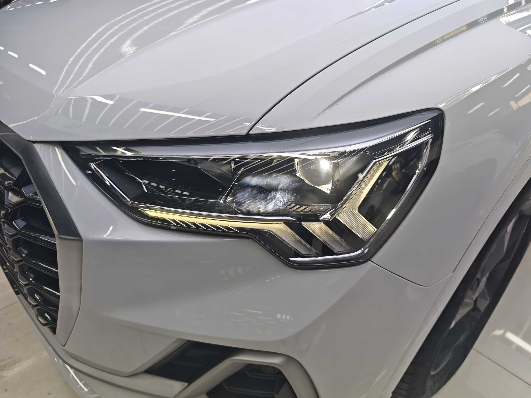 Audi Q3 2019 #7 Audi Q3 2019 car image #7