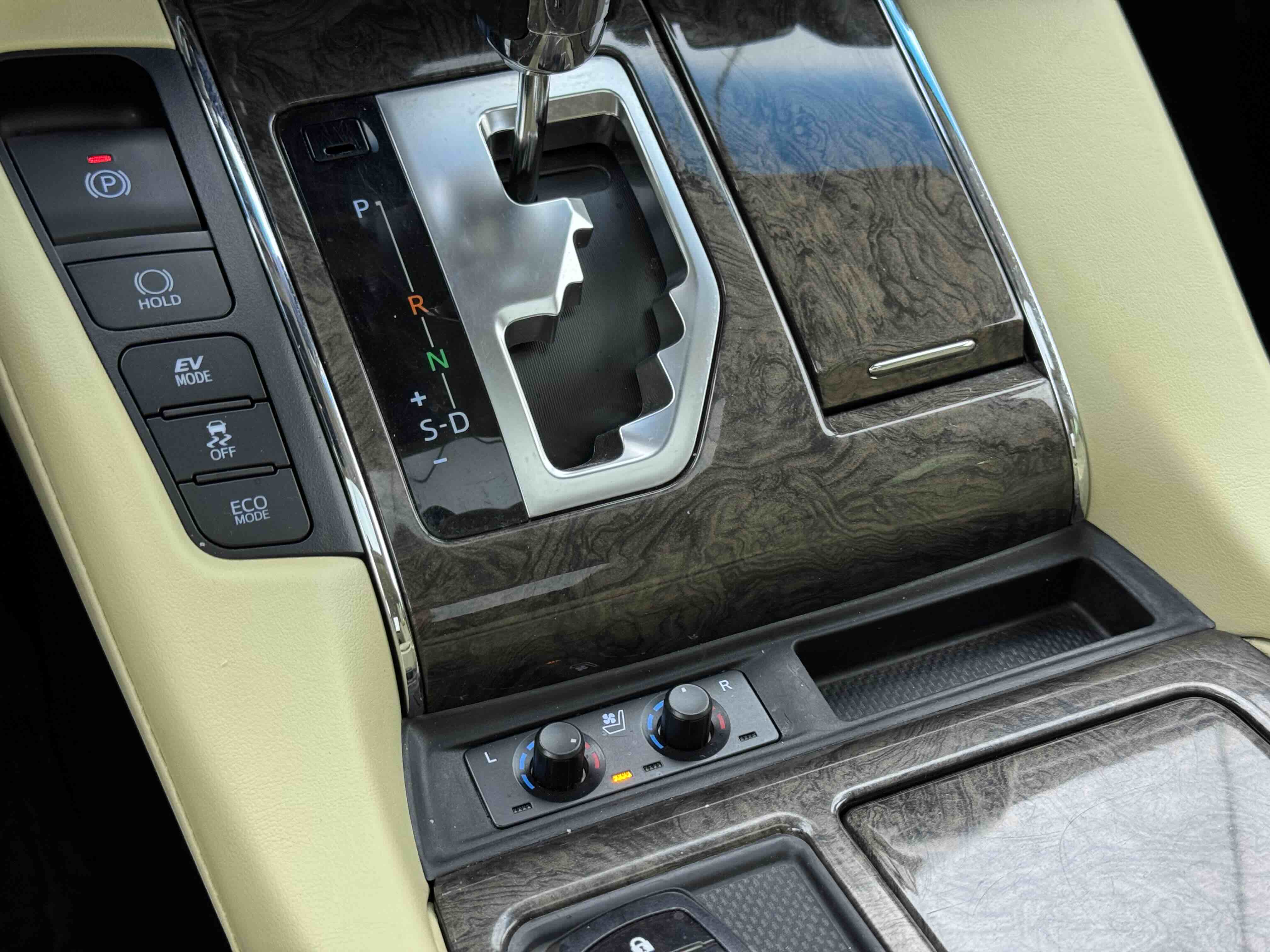 Toyota Vellfire 2020 #7 Toyota Vellfire 2020 صورة سيارة #7